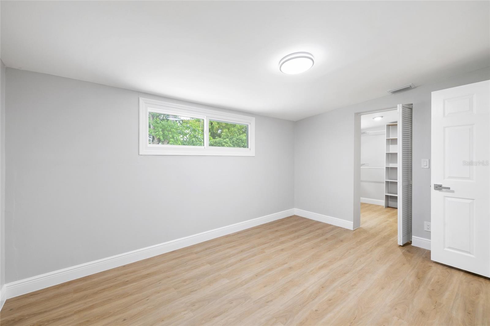 138 DAVISON AVE NE — photo 40