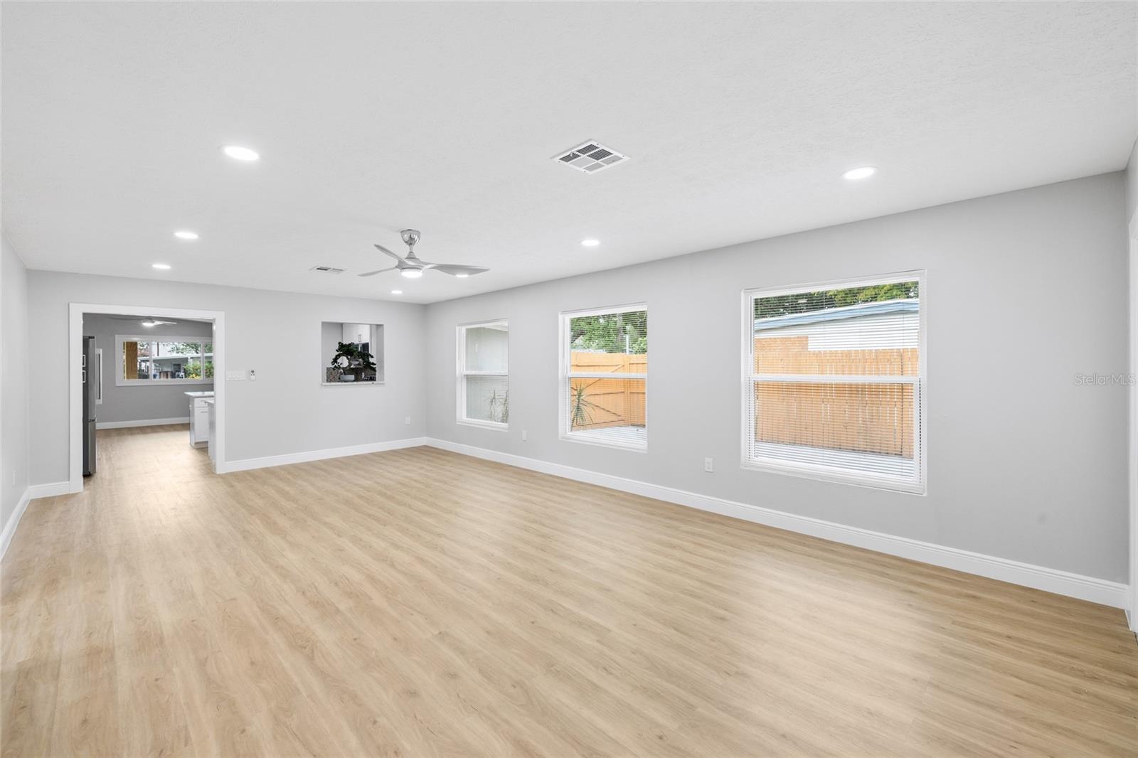 138 DAVISON AVE NE — photo 49