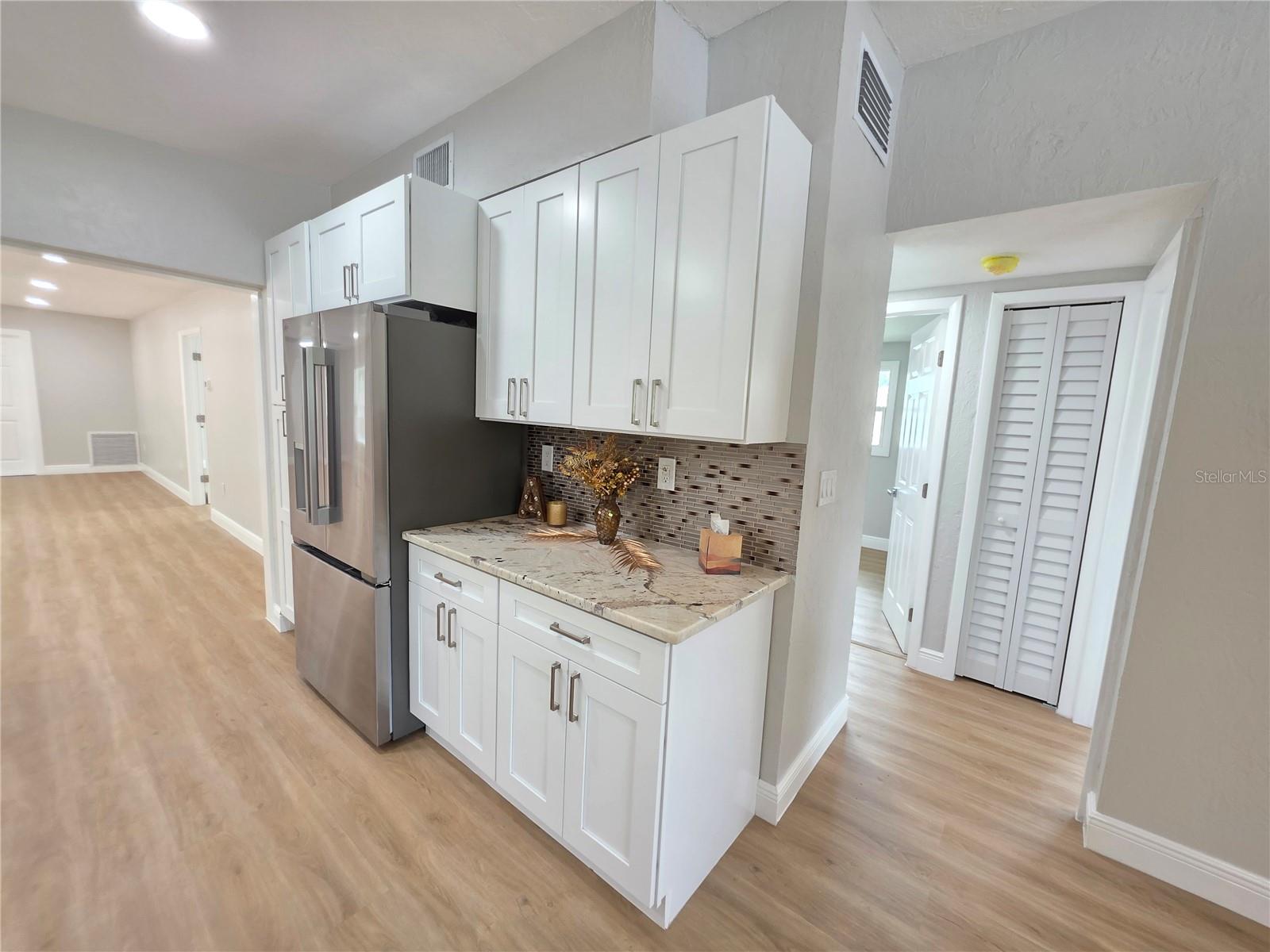 138 DAVISON AVE NE — photo 19