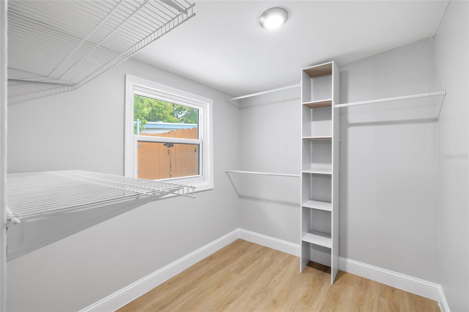 138 DAVISON AVE NE — photo 39