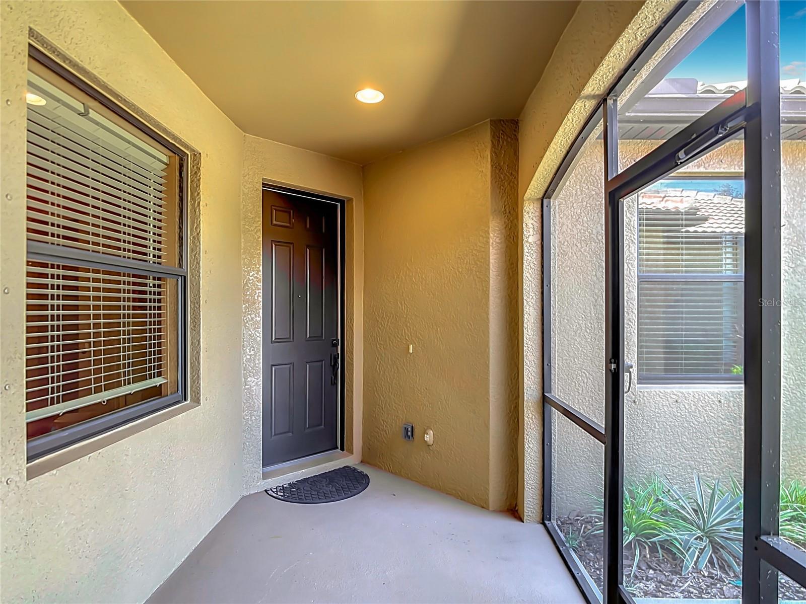 2590 OSWEGO DR — photo 6