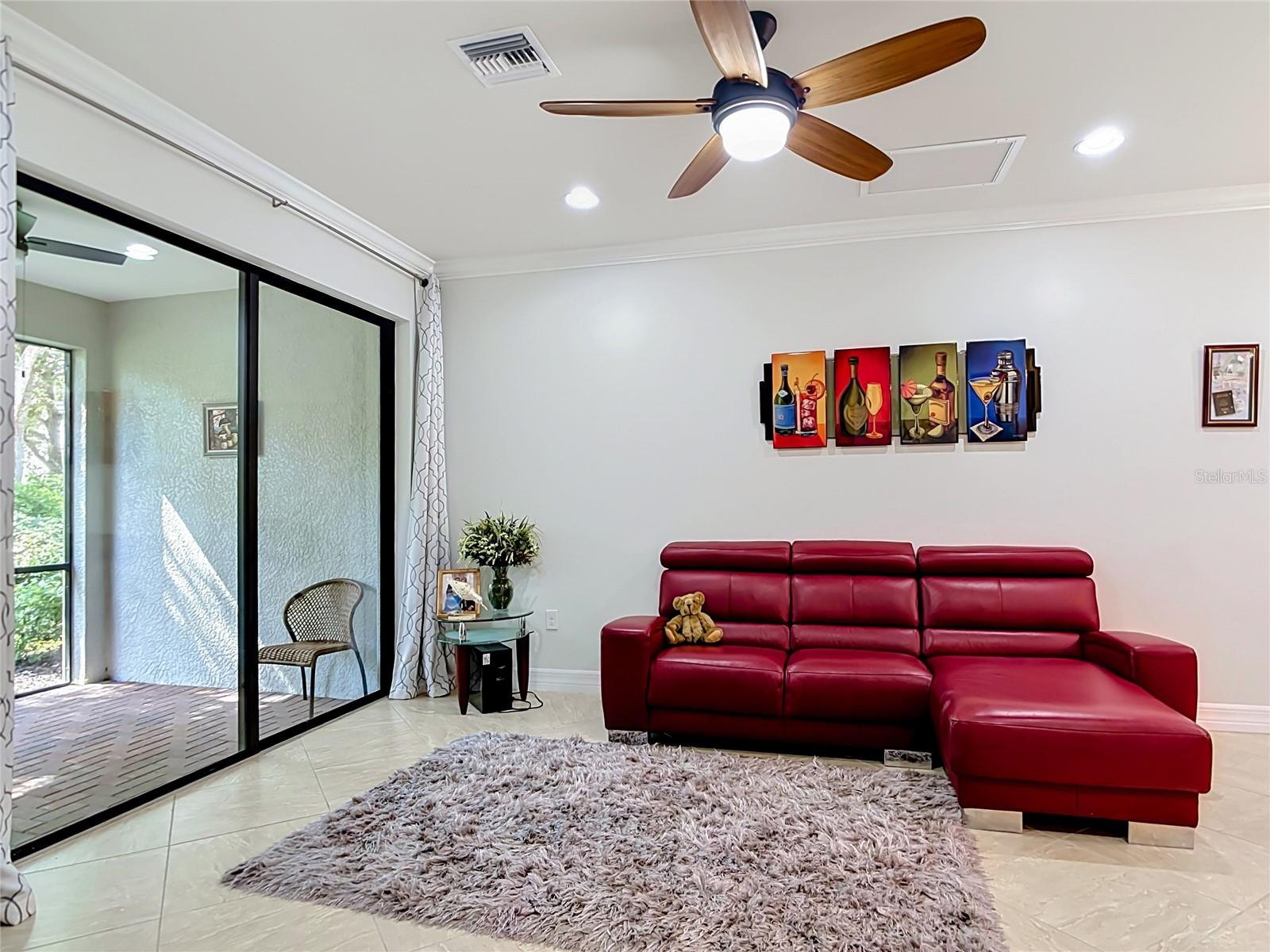 2590 OSWEGO DR — photo 13