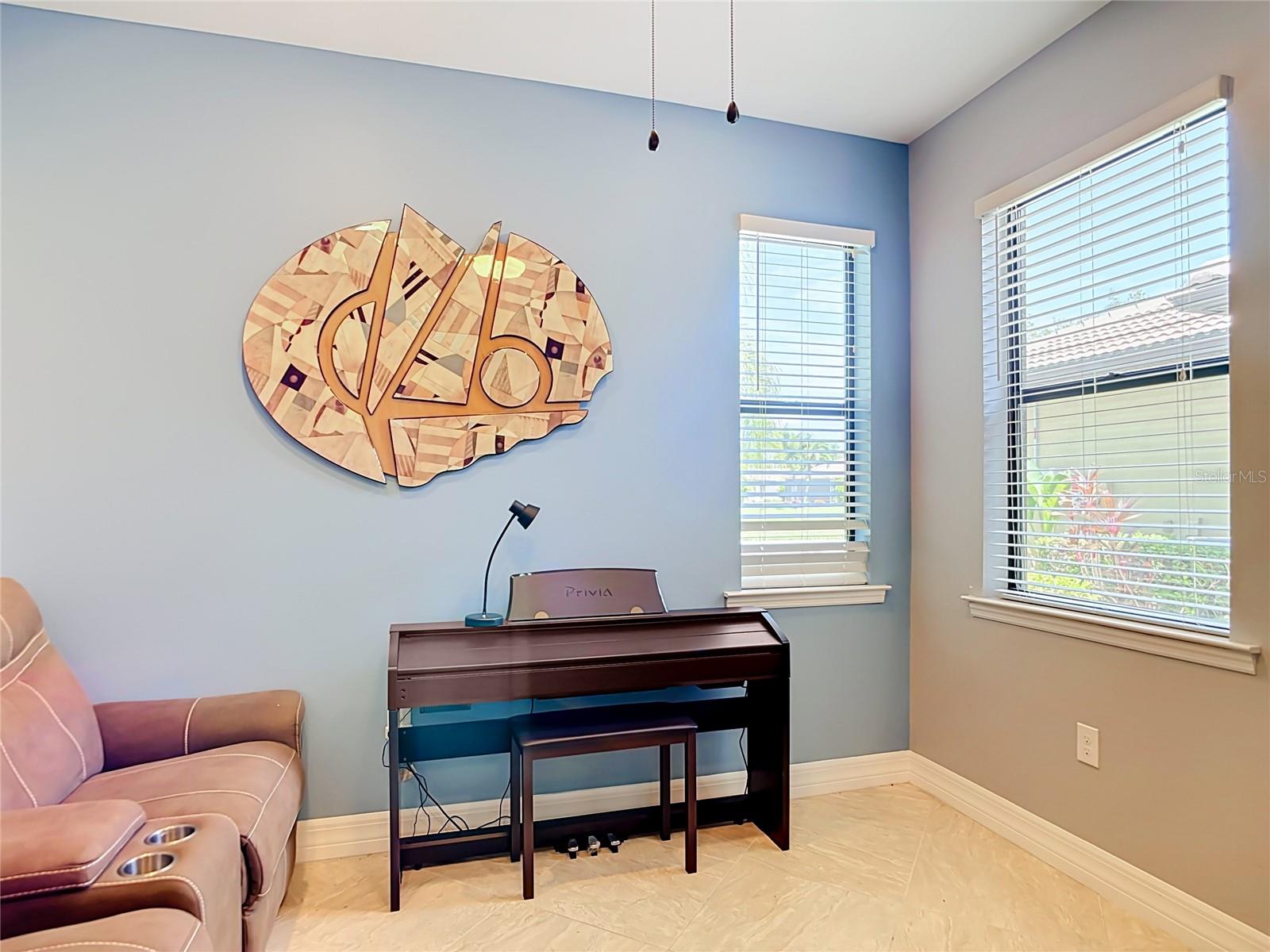 2590 OSWEGO DR — photo 21