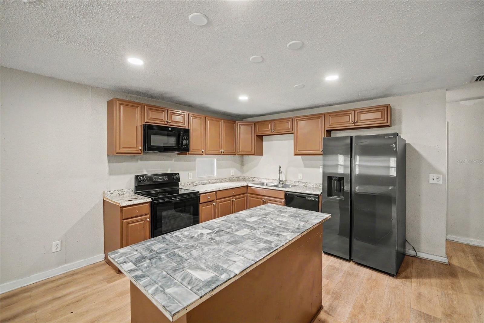 920 E DR MARTIN LUTHER KING JR BLVD — photo 11