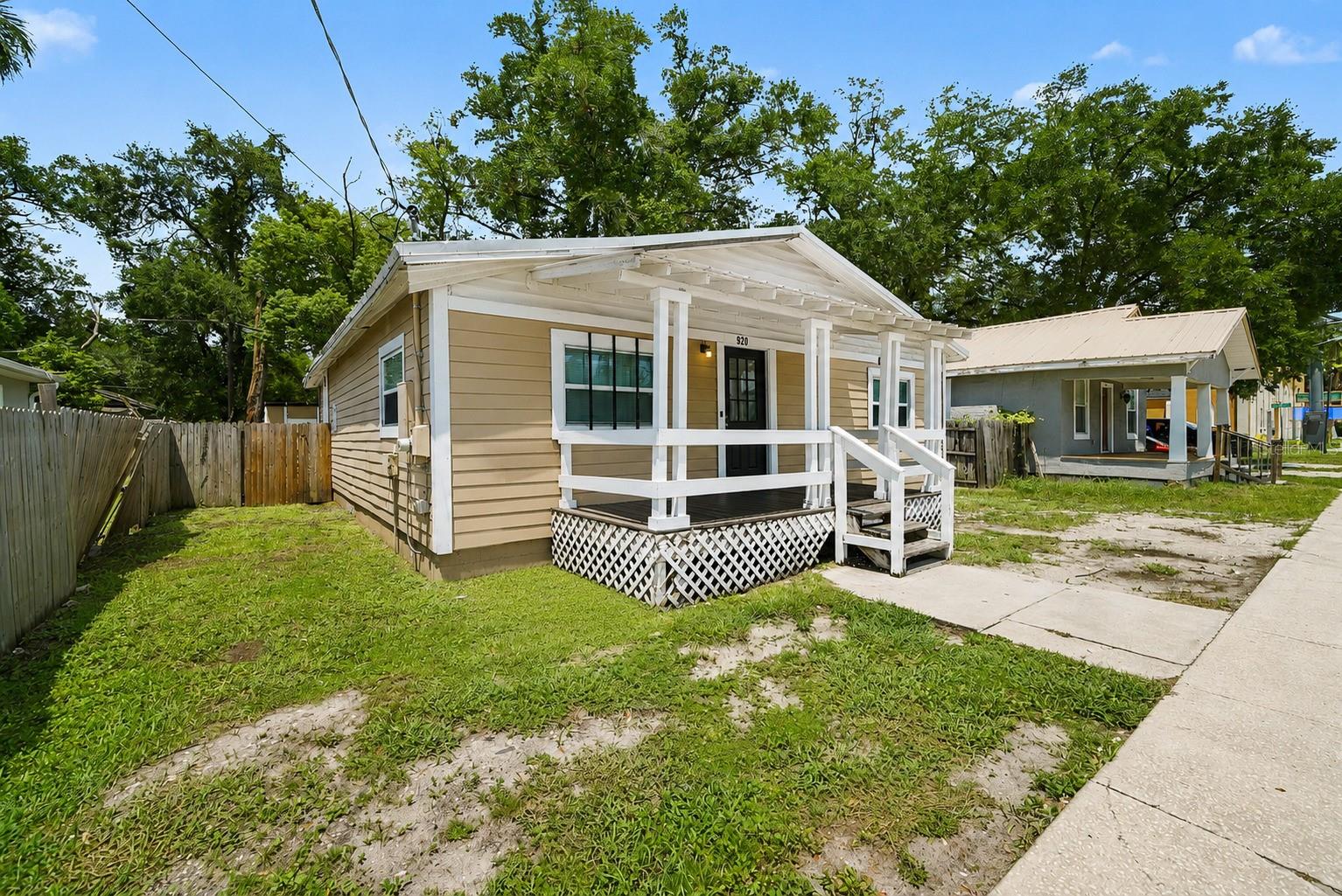 920 E DR MARTIN LUTHER KING JR BLVD — photo 2