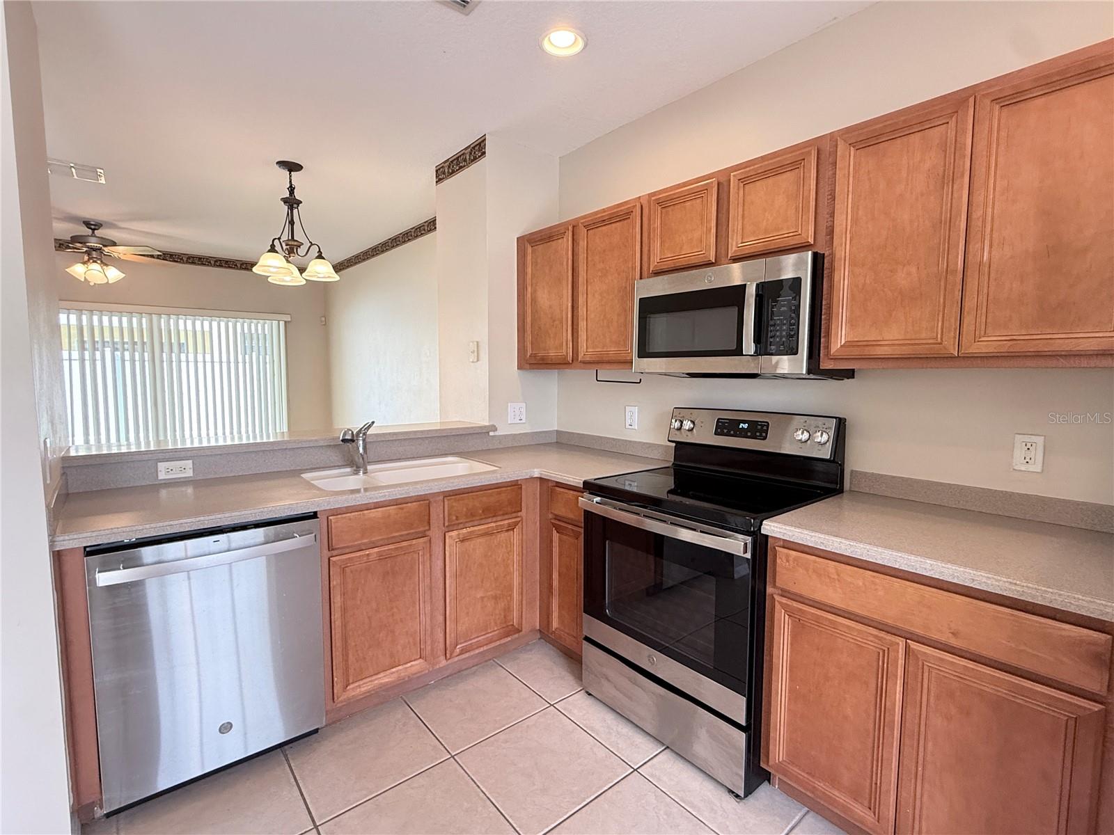 8508 BRUSHLEAF WAY — photo 3