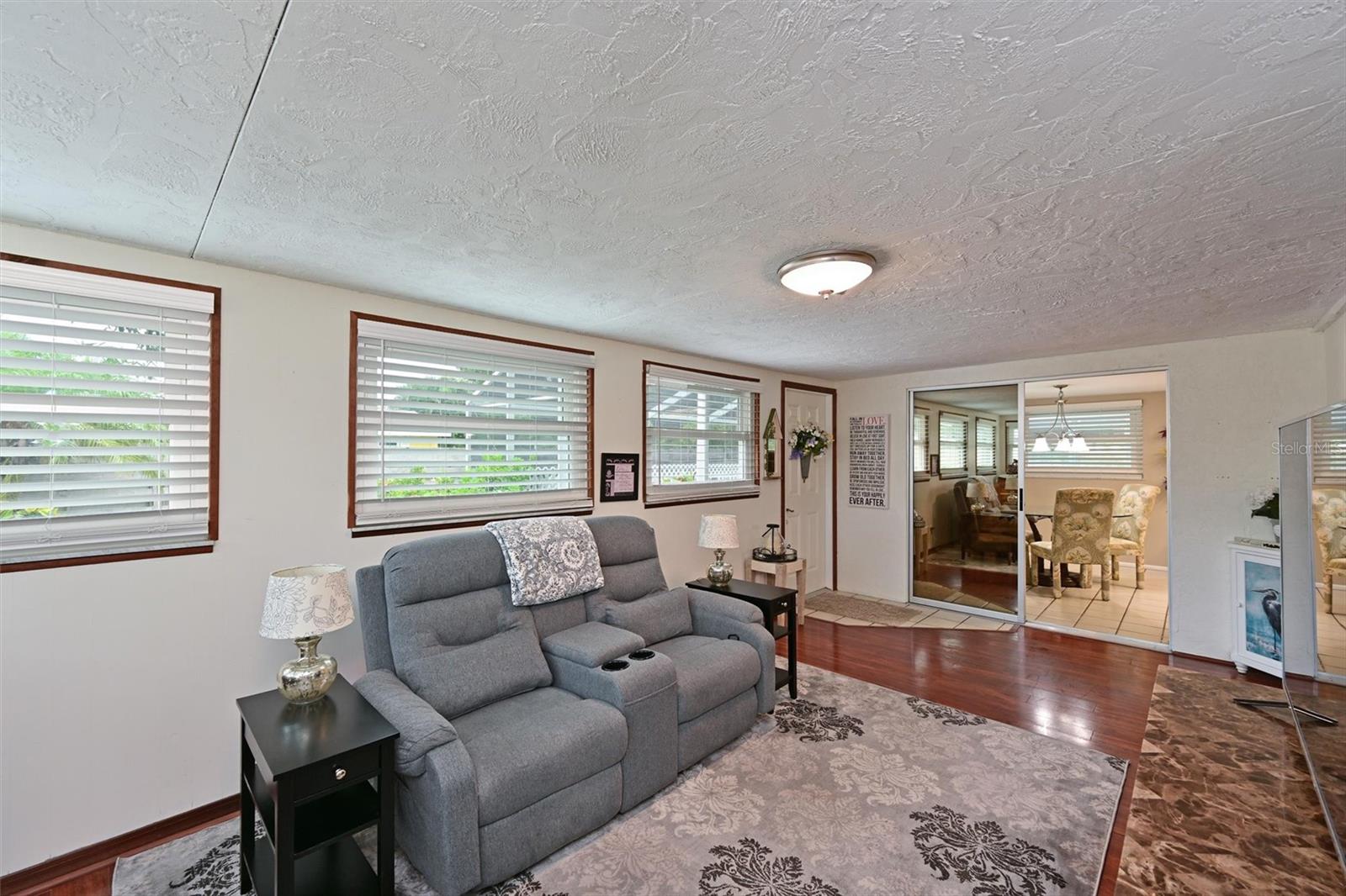 811 ALDERWOOD WAY — photo 14