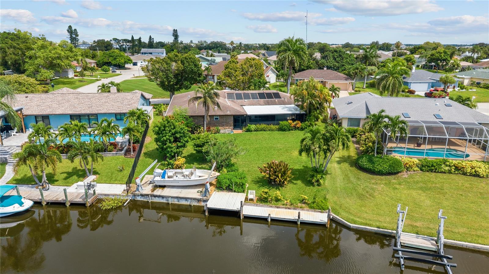 4612 CORAL LAKE DR — photo 3