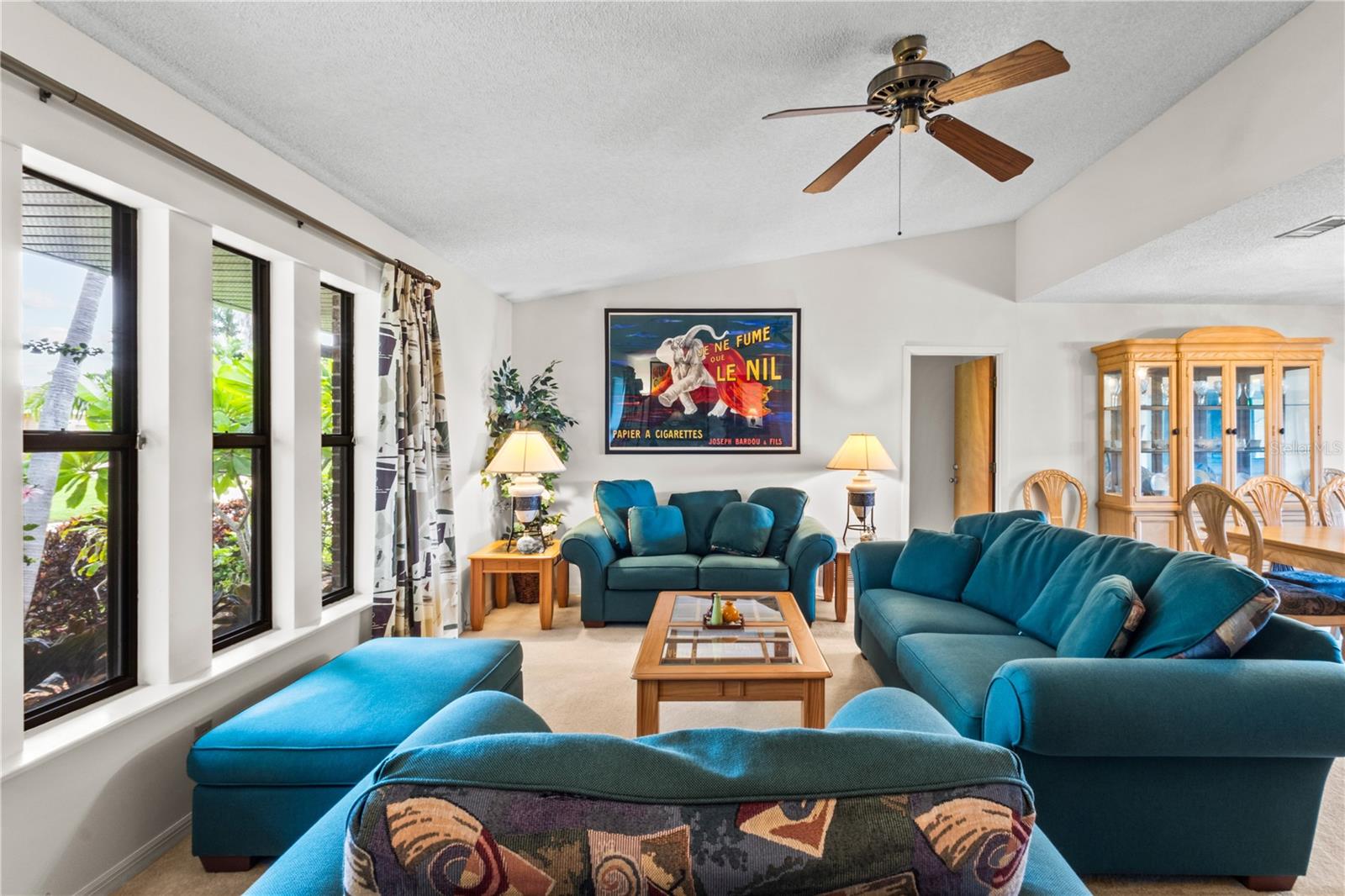 4612 CORAL LAKE DR — photo 4