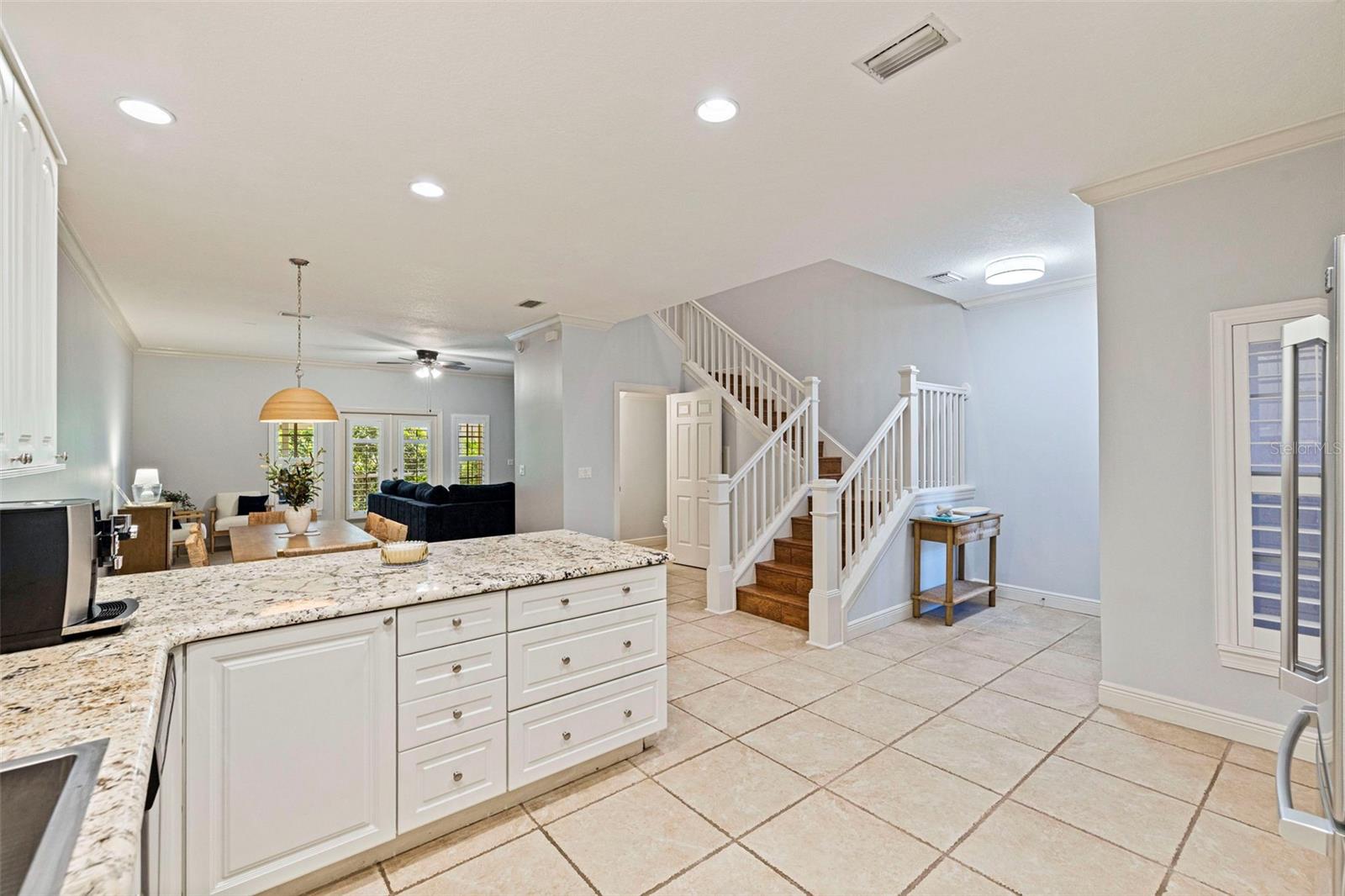123 VALENCIA CIR — photo 7