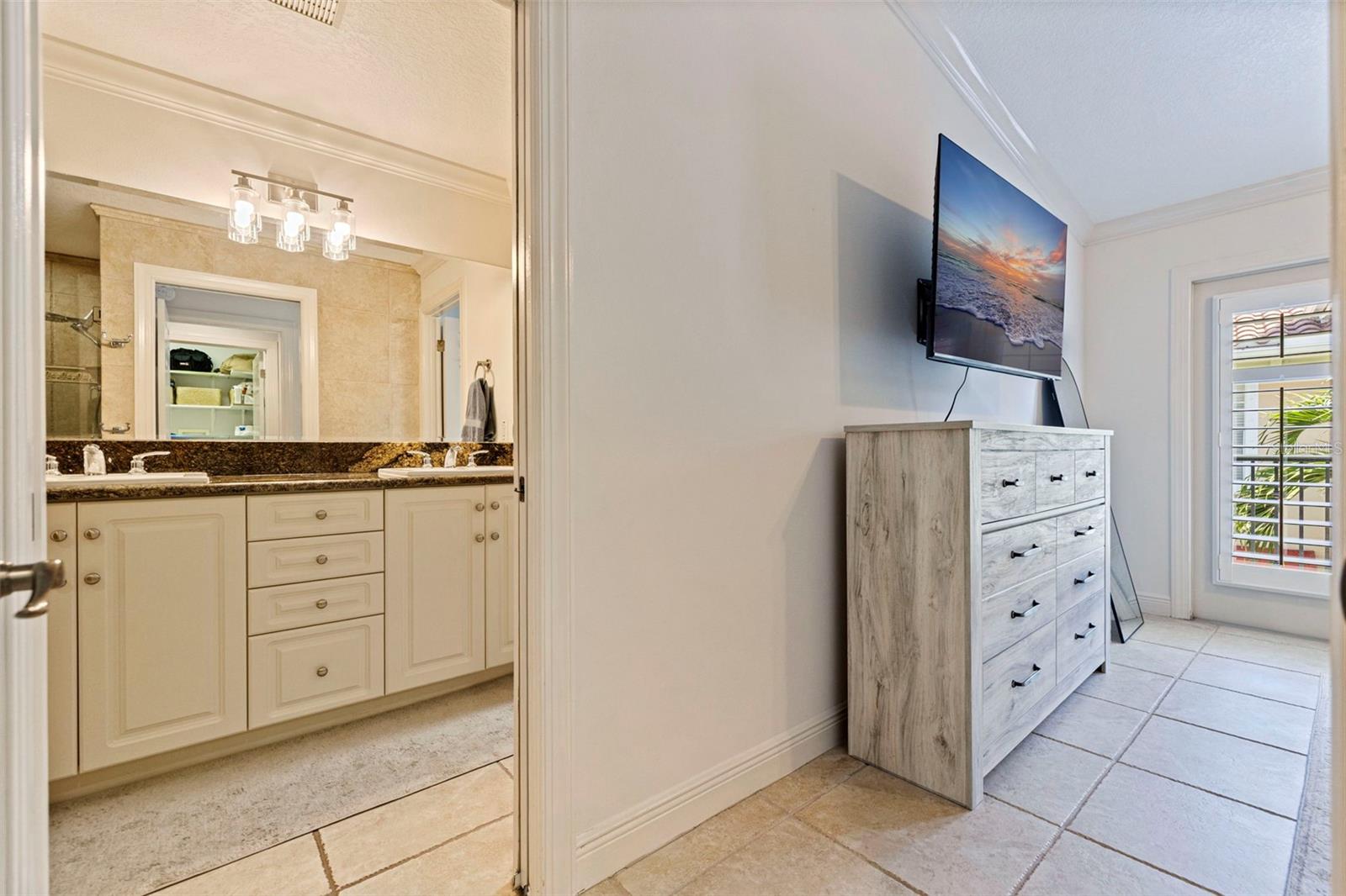 123 VALENCIA CIR — photo 24