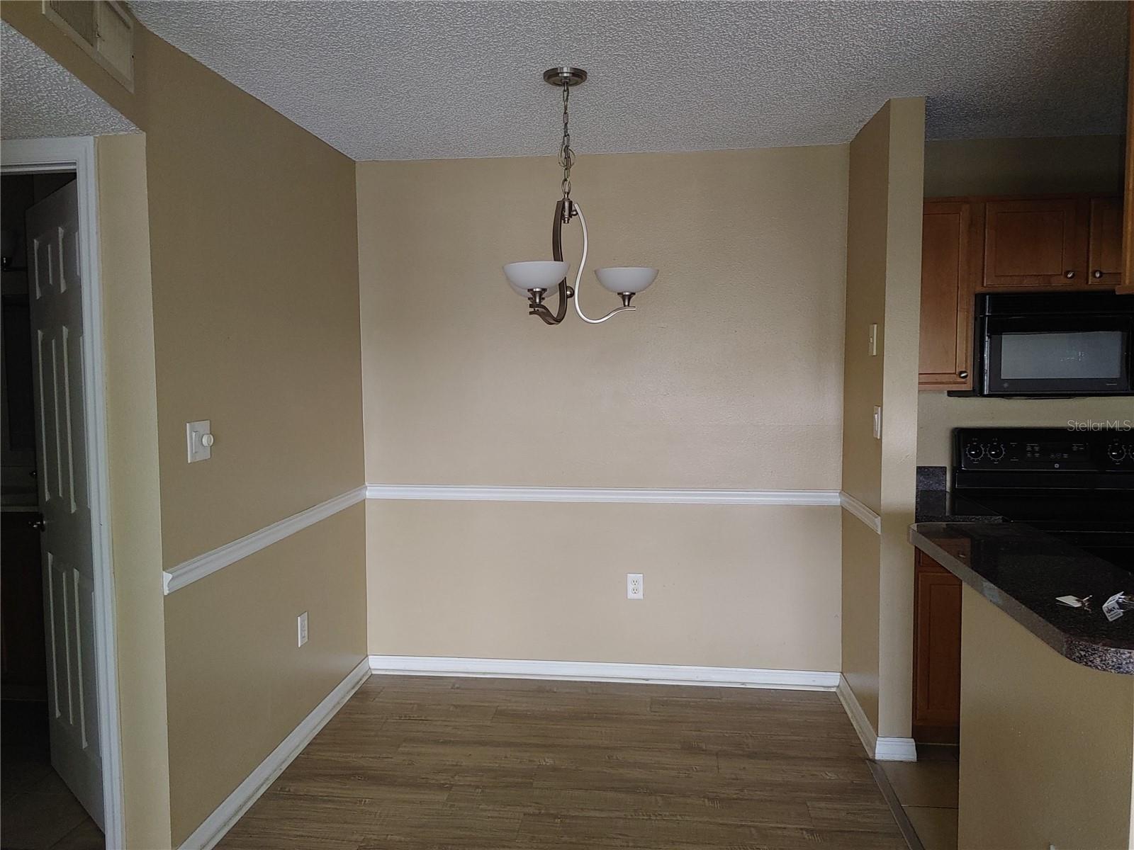 215 LAKE BROOK CIR #201 — photo 7