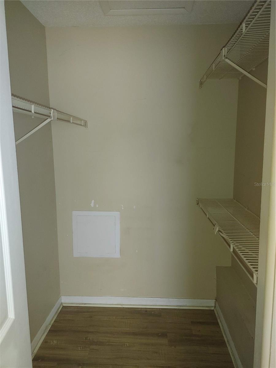 215 LAKE BROOK CIR #201 — photo 6
