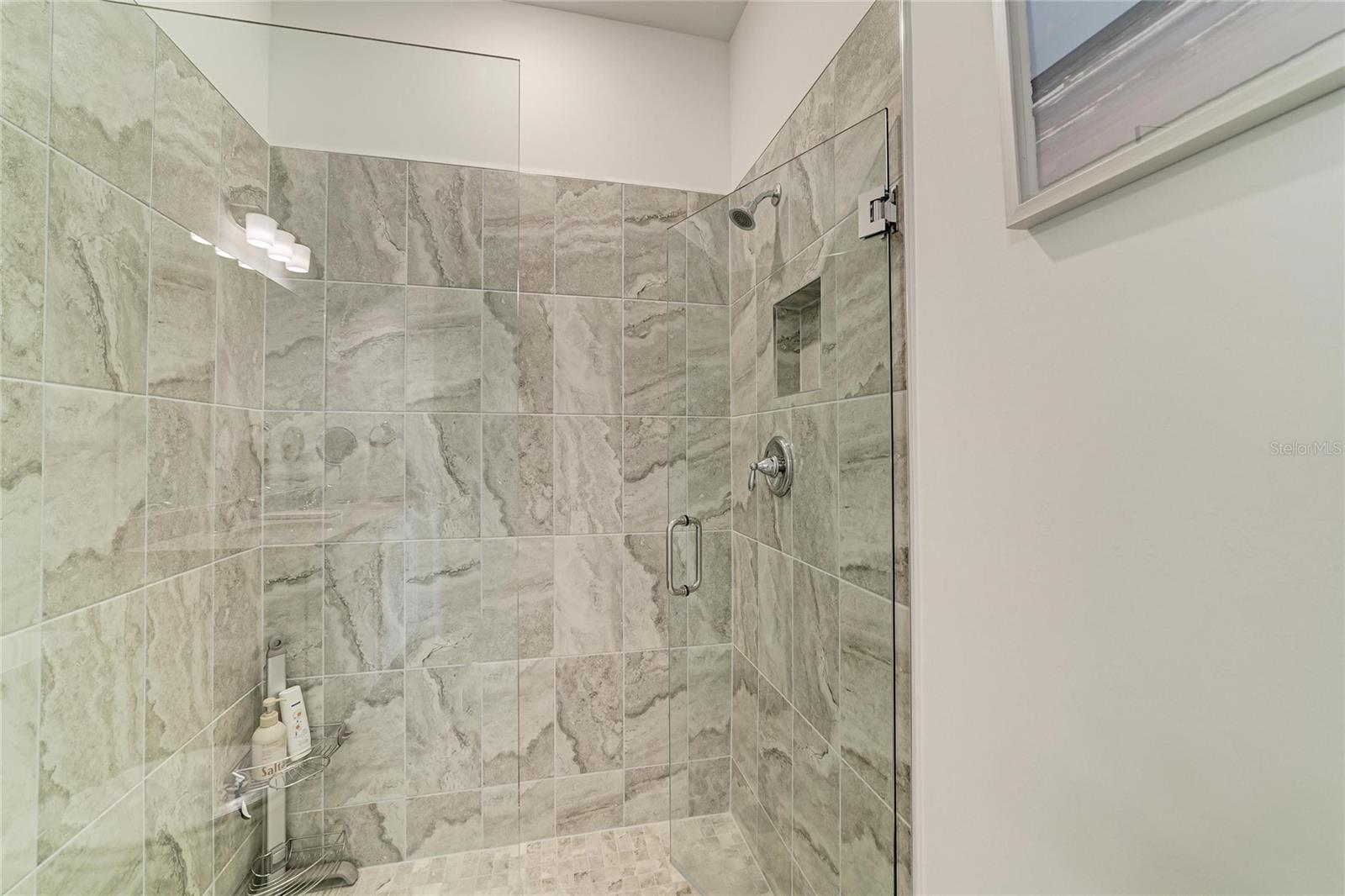 18808 INDIAN ROCK PL — photo 37