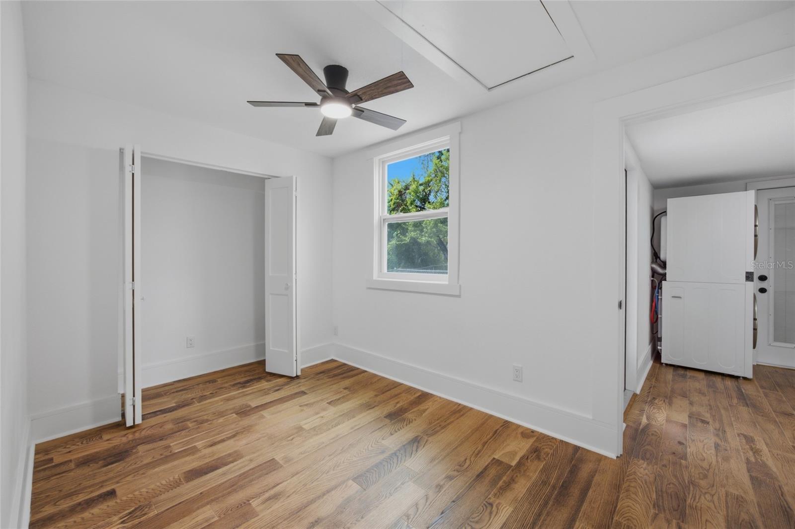 815 E FRIERSON AVE — photo 24
