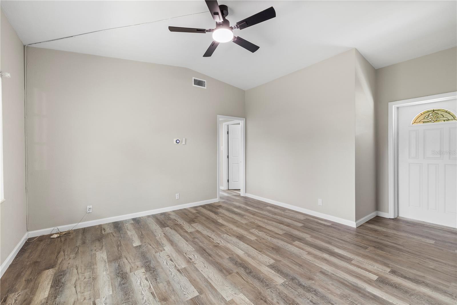 8616 SHIRLEY DR — photo 4