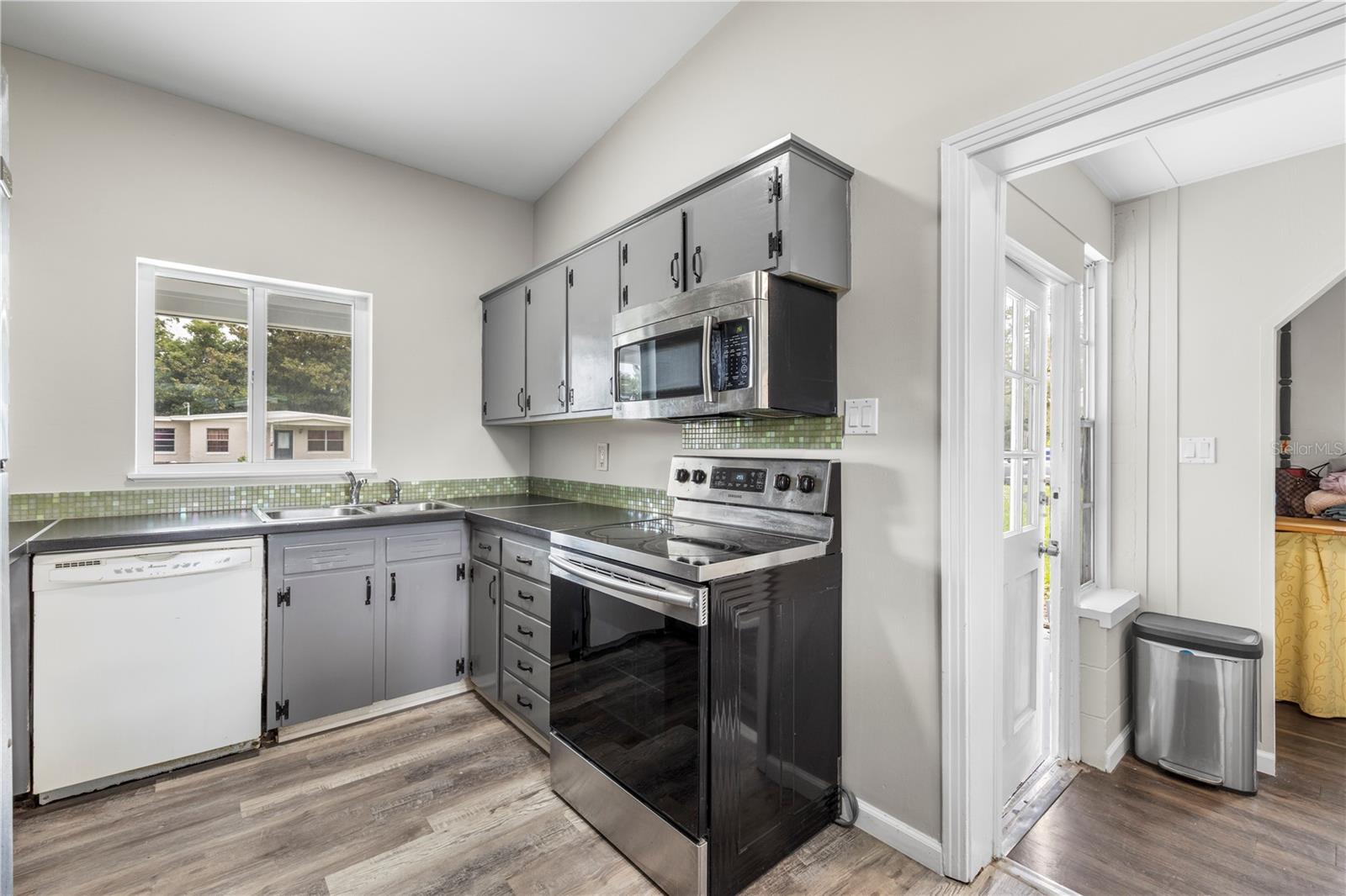 8616 SHIRLEY DR — photo 15