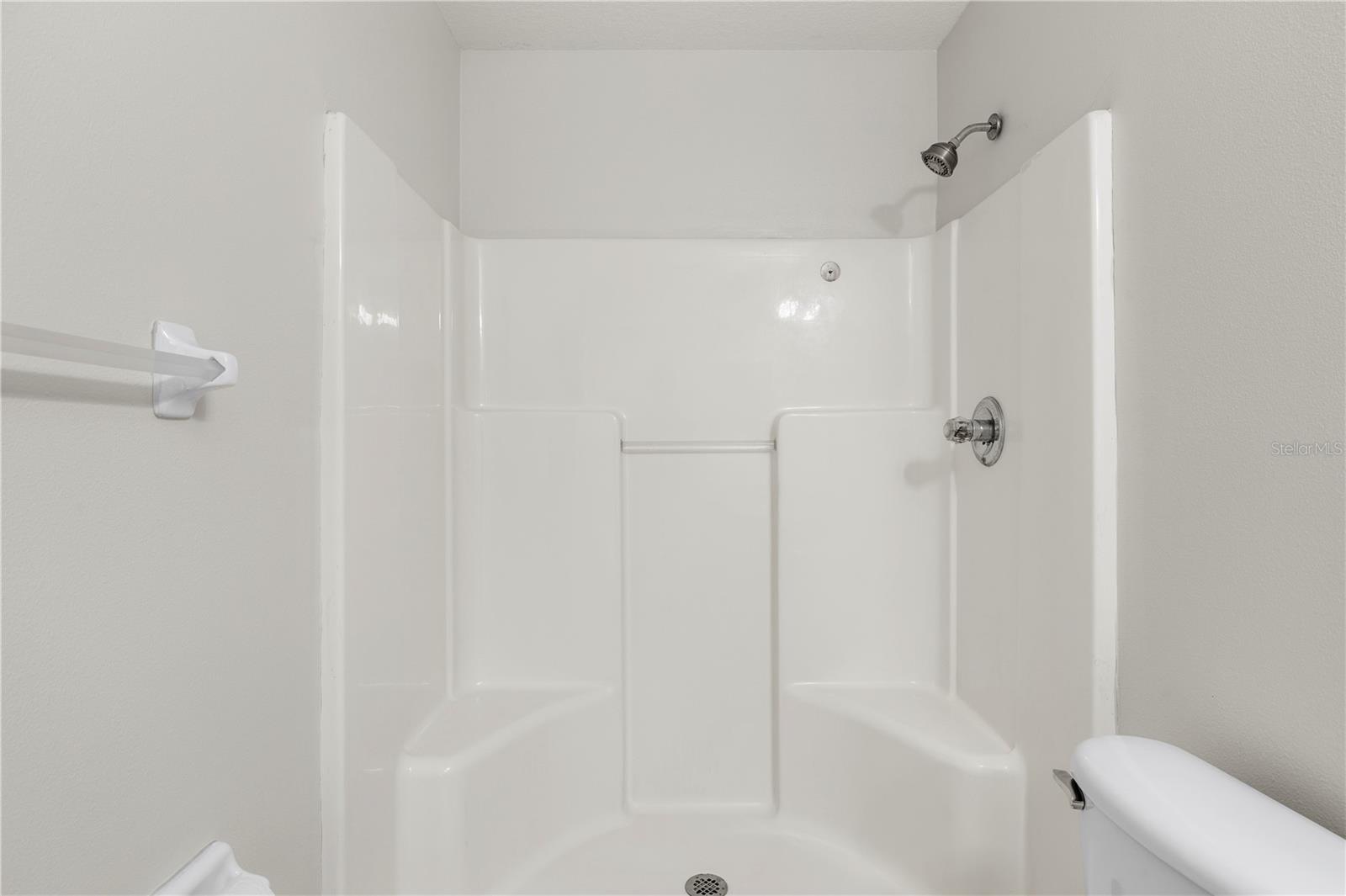 37228 GRASSY HILL LN — photo 27