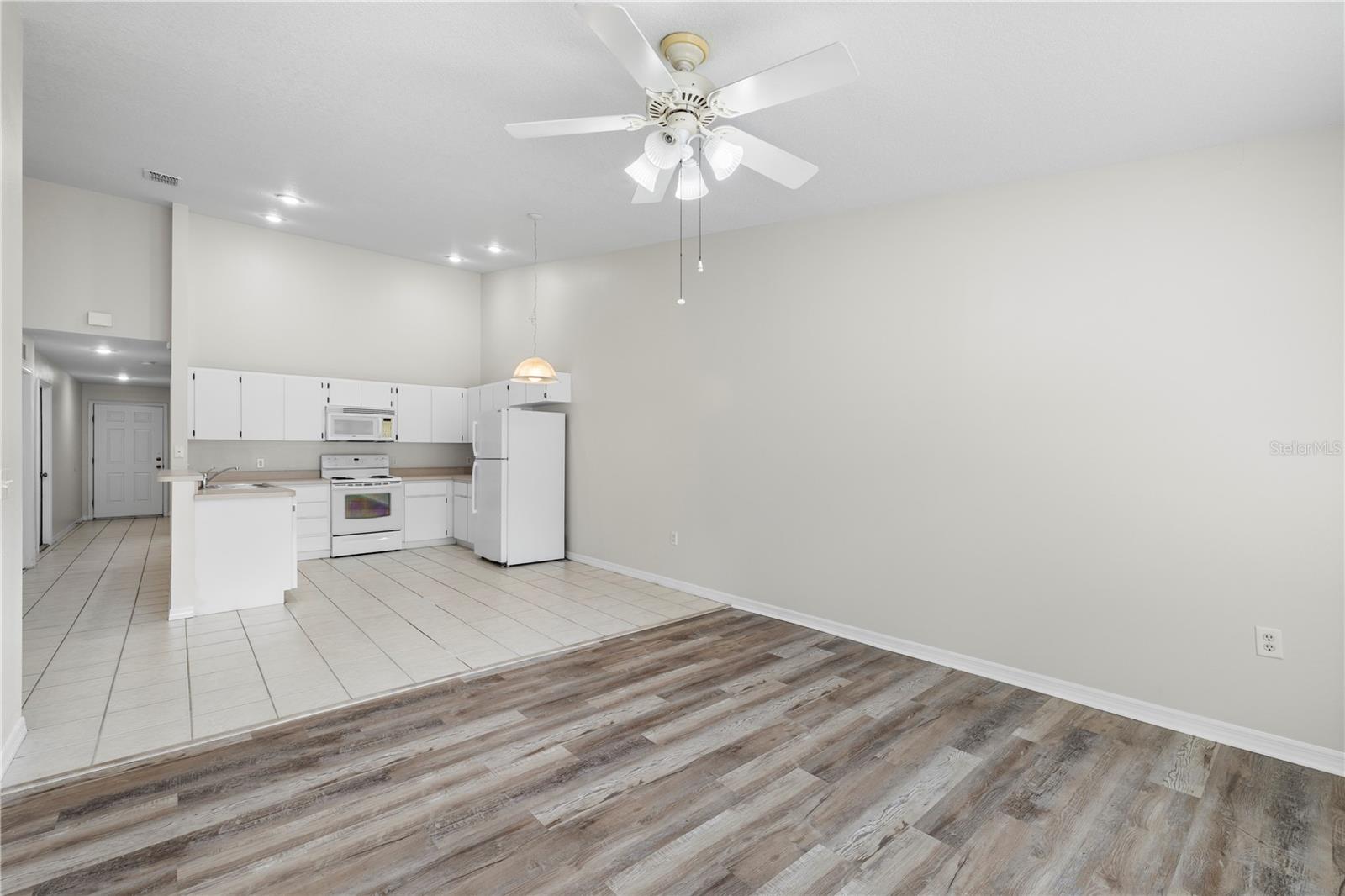 37228 GRASSY HILL LN — photo 14