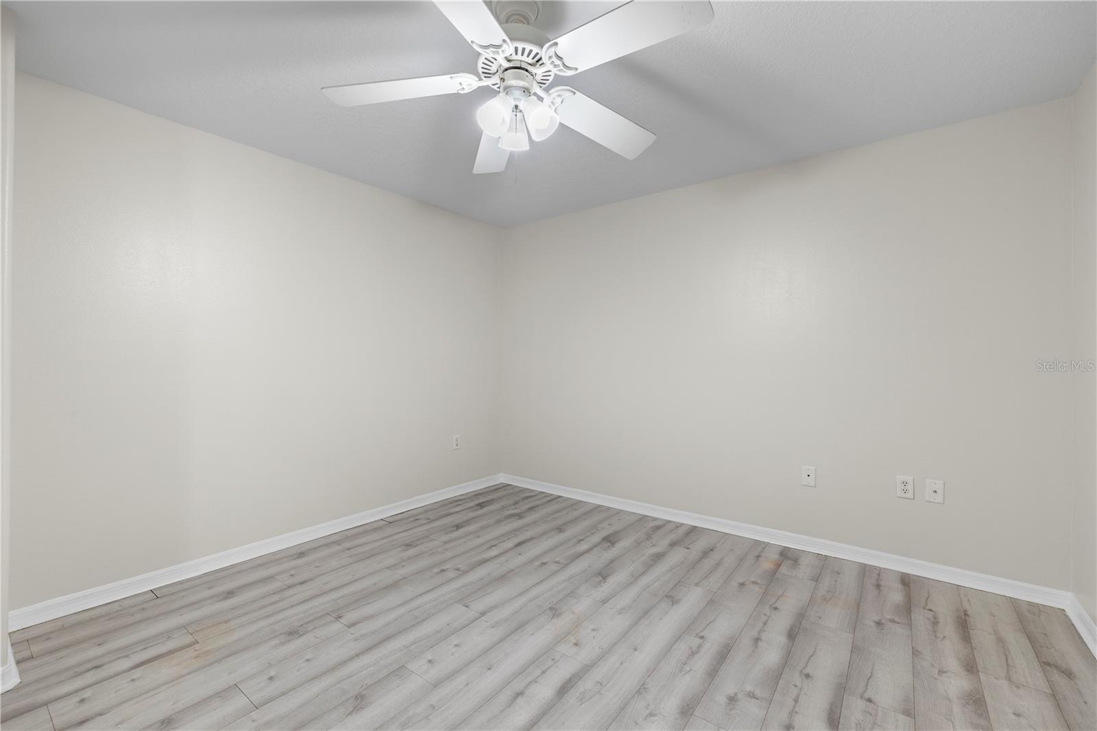 37228 GRASSY HILL LN — photo 22