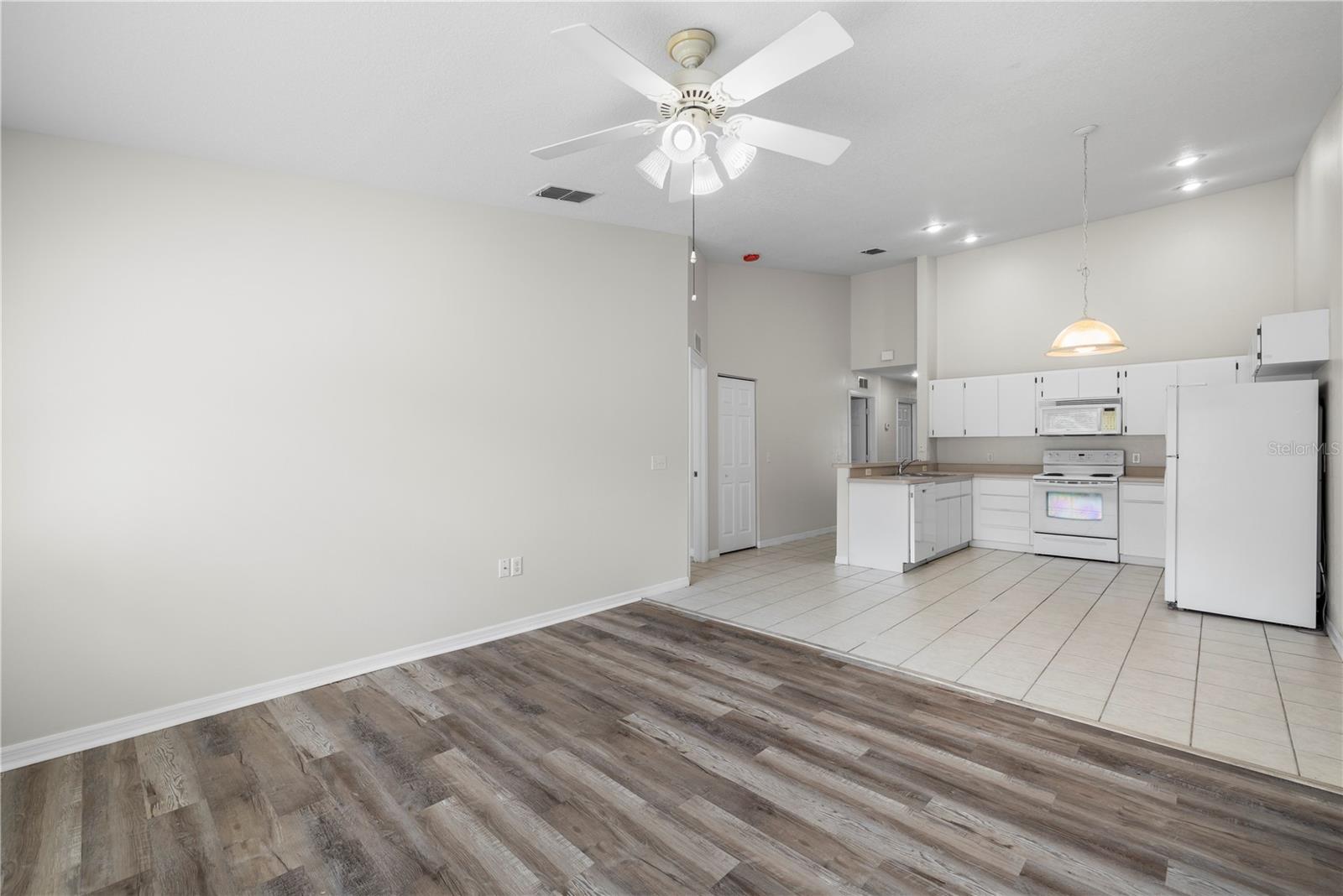 37228 GRASSY HILL LN — photo 15