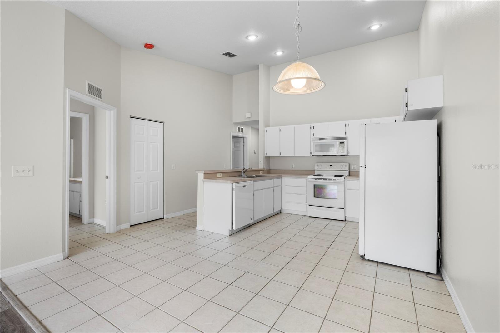 37228 GRASSY HILL LN — photo 12