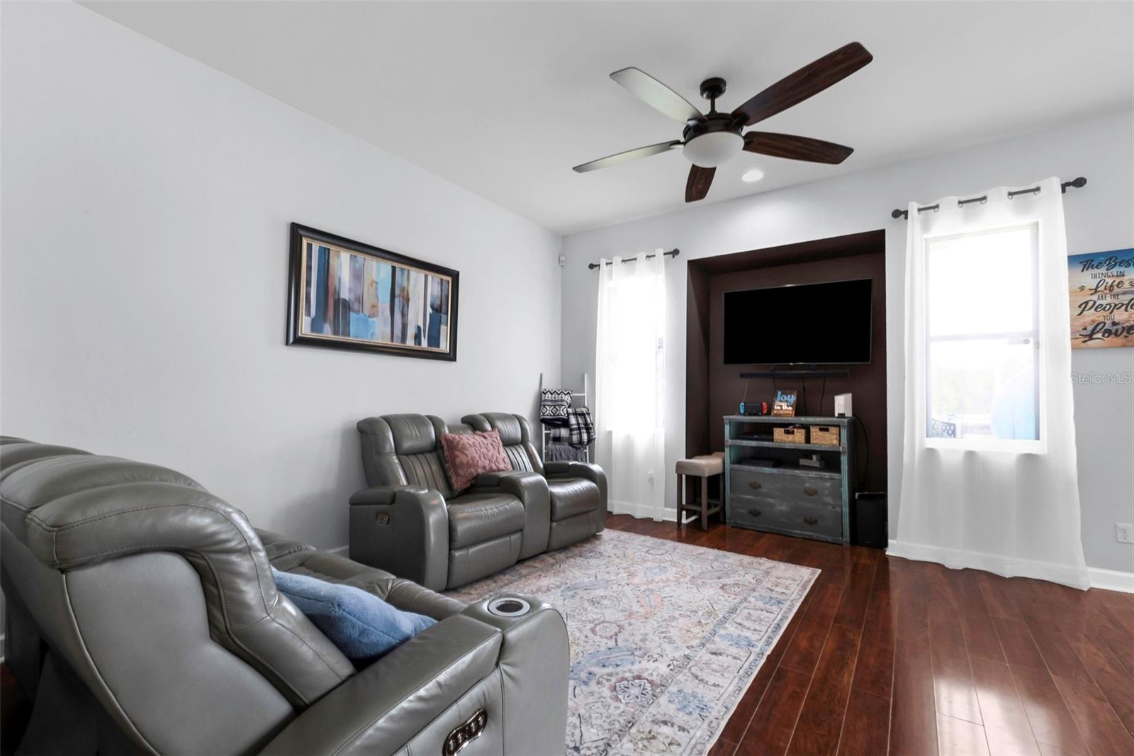 2142 SNOVER AVE — photo 23