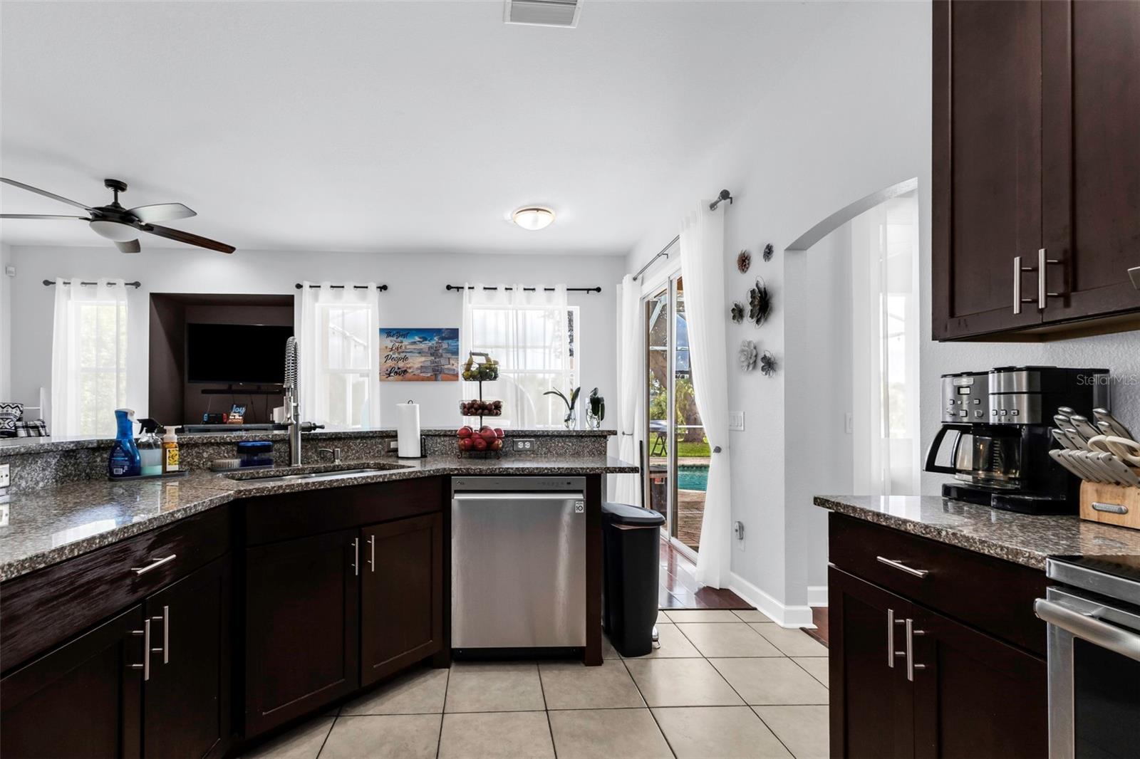 2142 SNOVER AVE — photo 20