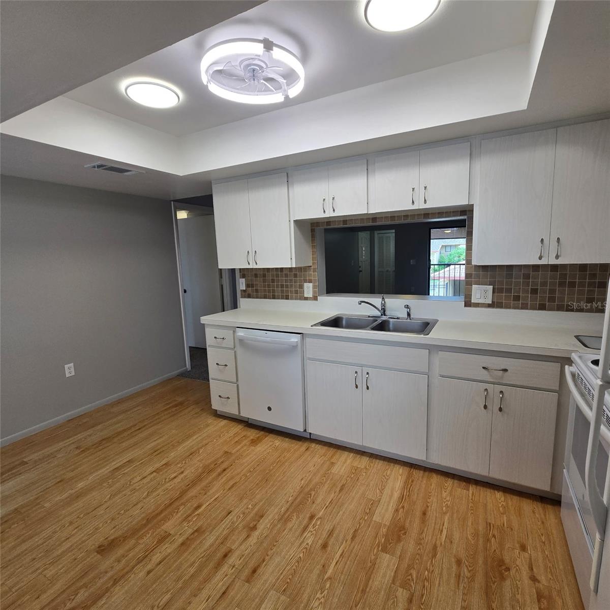 2415 BAYSHORE GARDENS PKWY #7 — photo 7