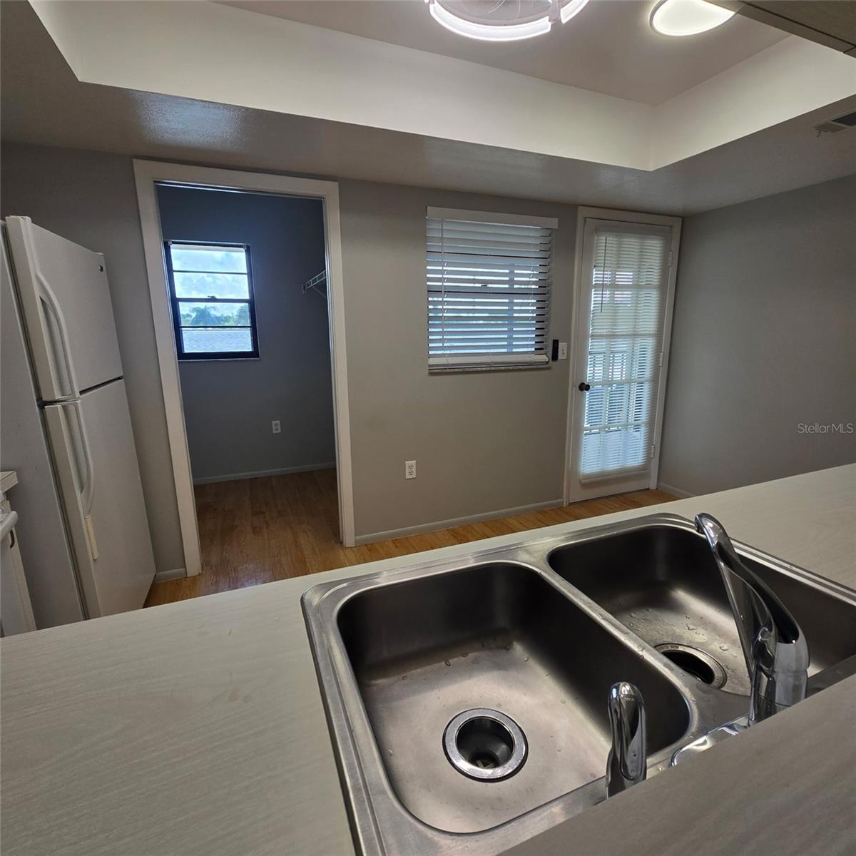 2415 BAYSHORE GARDENS PKWY #7 — photo 9