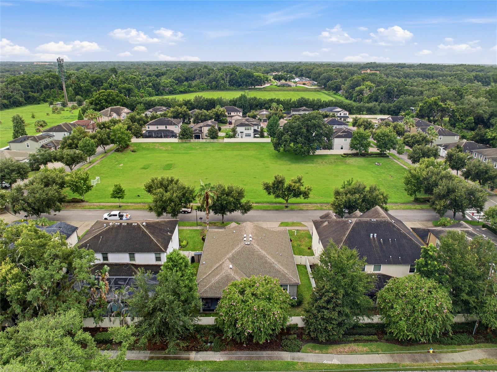 1008 OAKCREST DR — photo 39