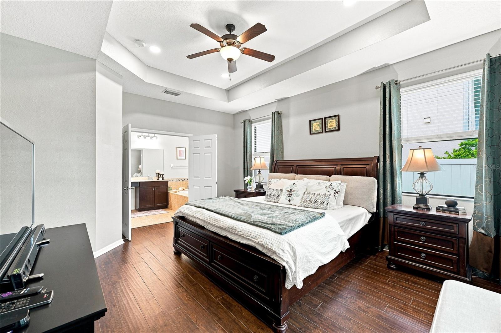 1008 OAKCREST DR — photo 16