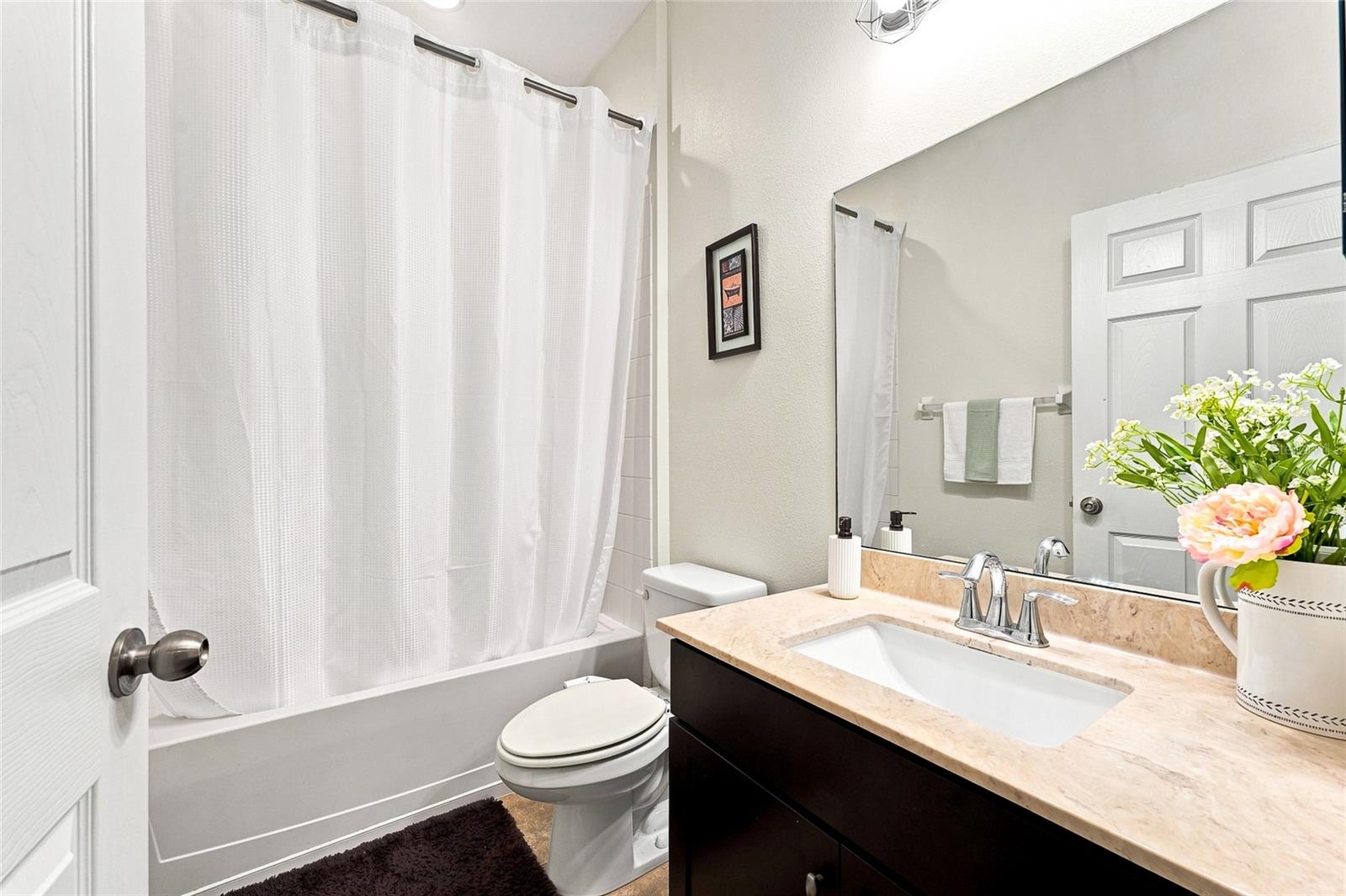 1008 OAKCREST DR — photo 24