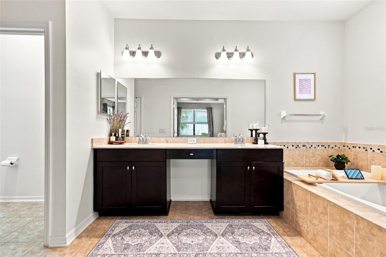 1008 OAKCREST DR — photo 19