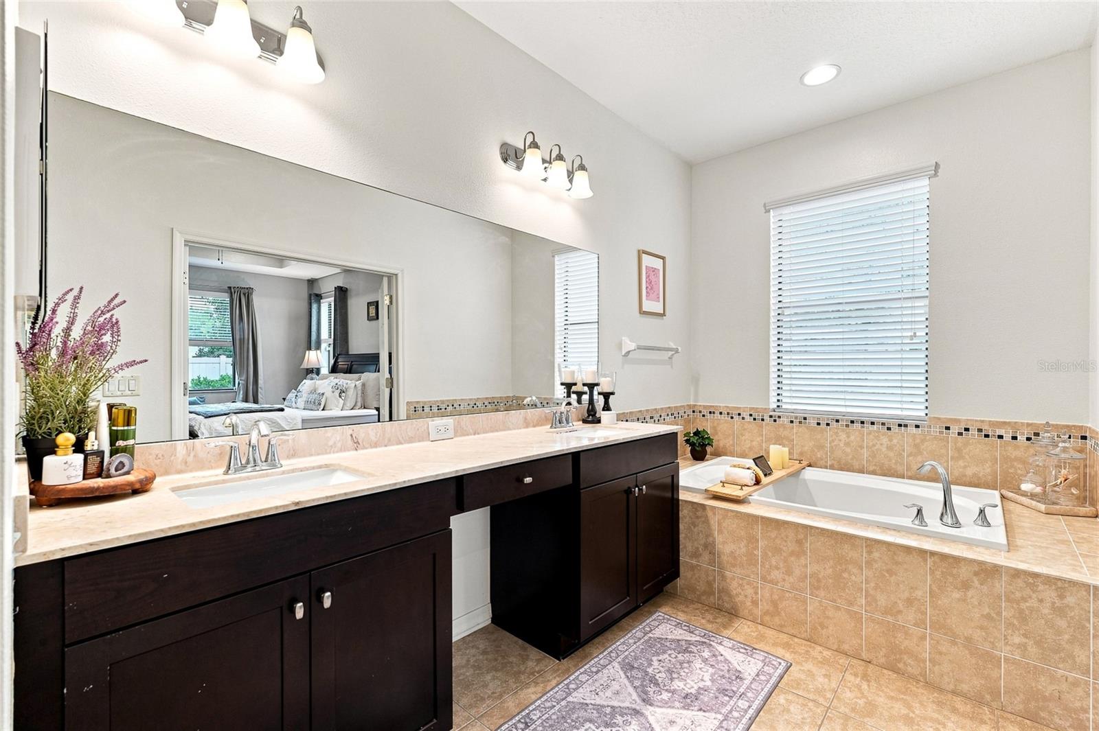 1008 OAKCREST DR — photo 20