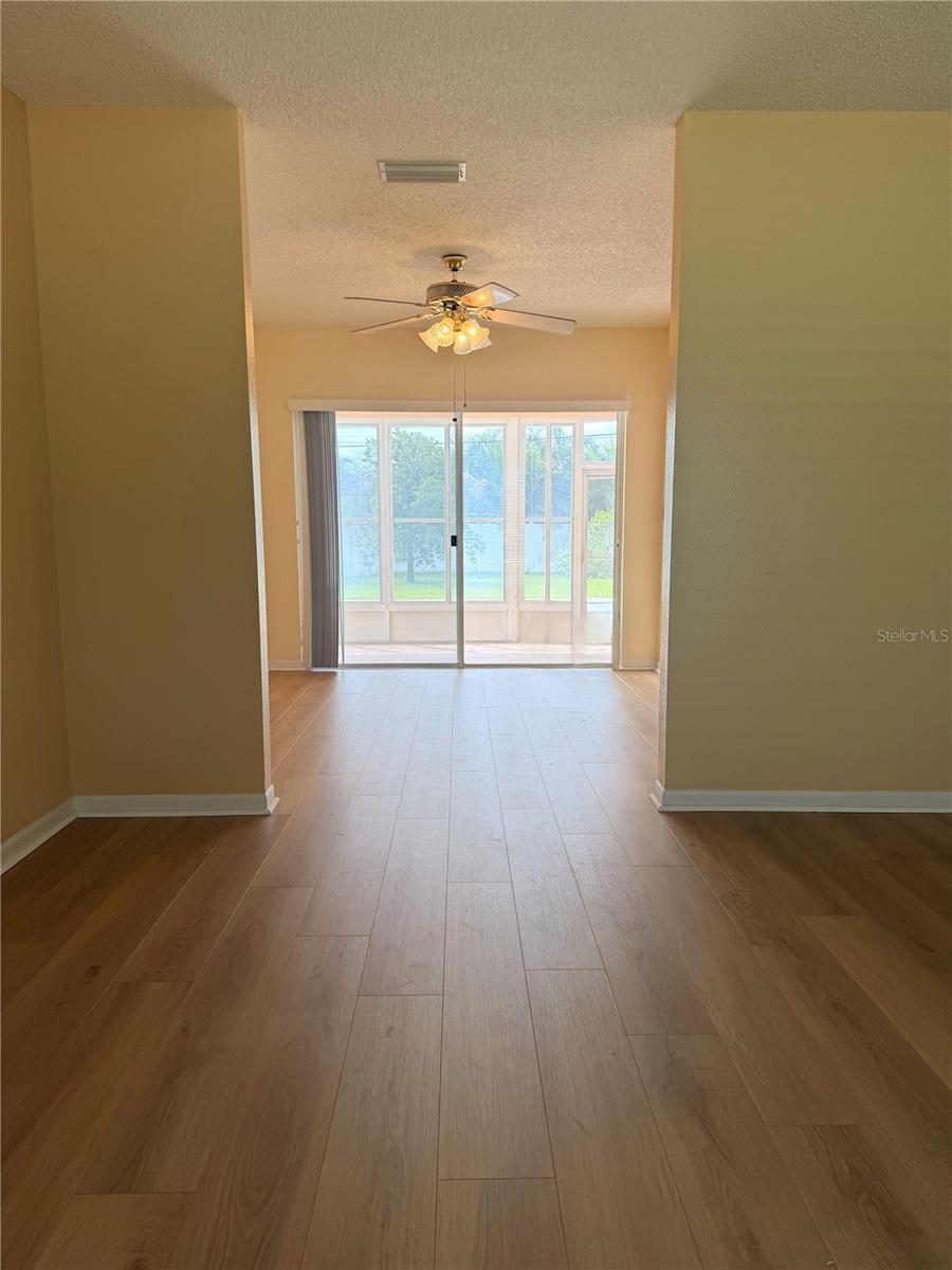 1112 40TH AVE NE — photo 9