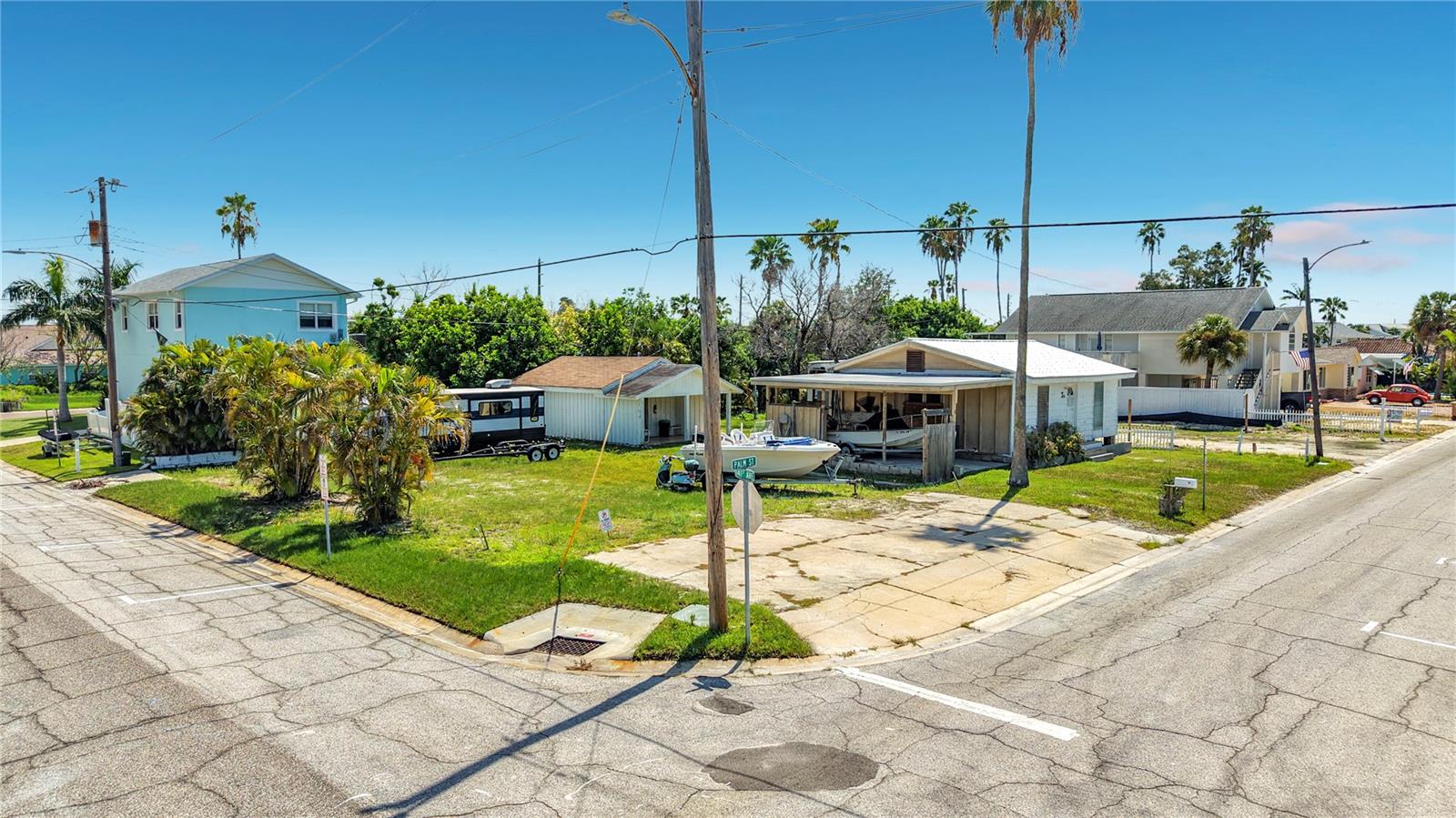 14065 PALM ST — photo 13