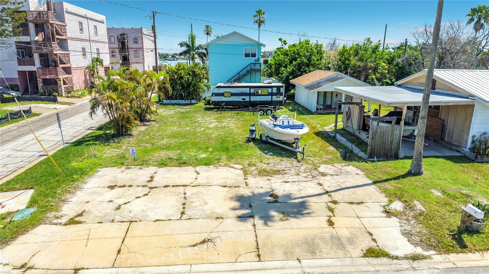 14065 PALM ST — photo 14