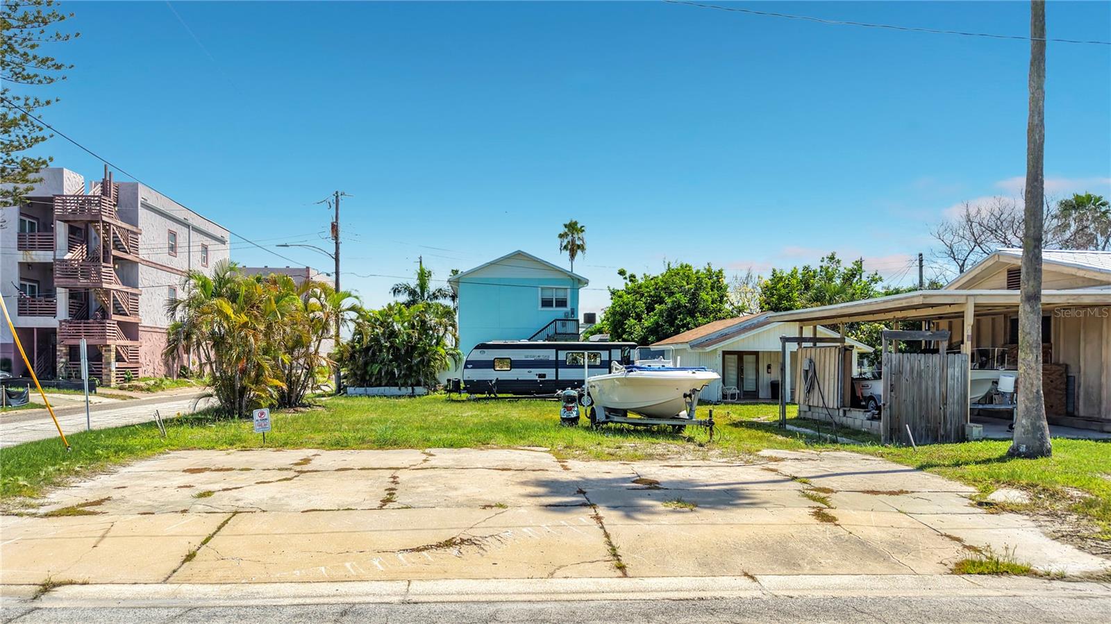 14065 PALM ST — photo 18