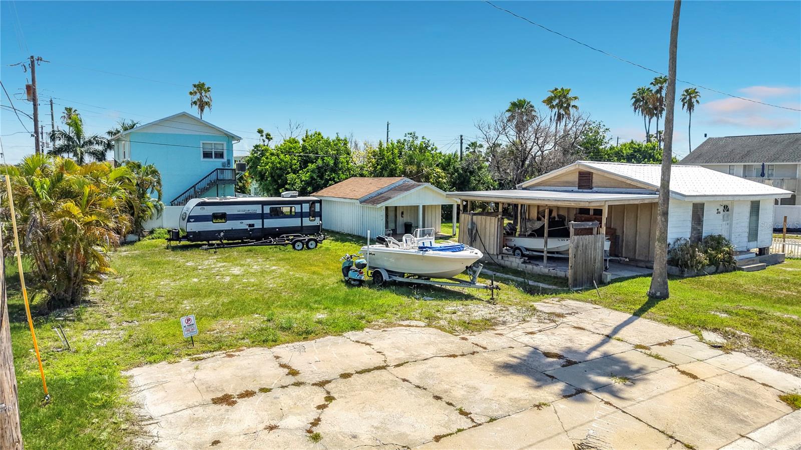 14065 PALM ST — photo 16