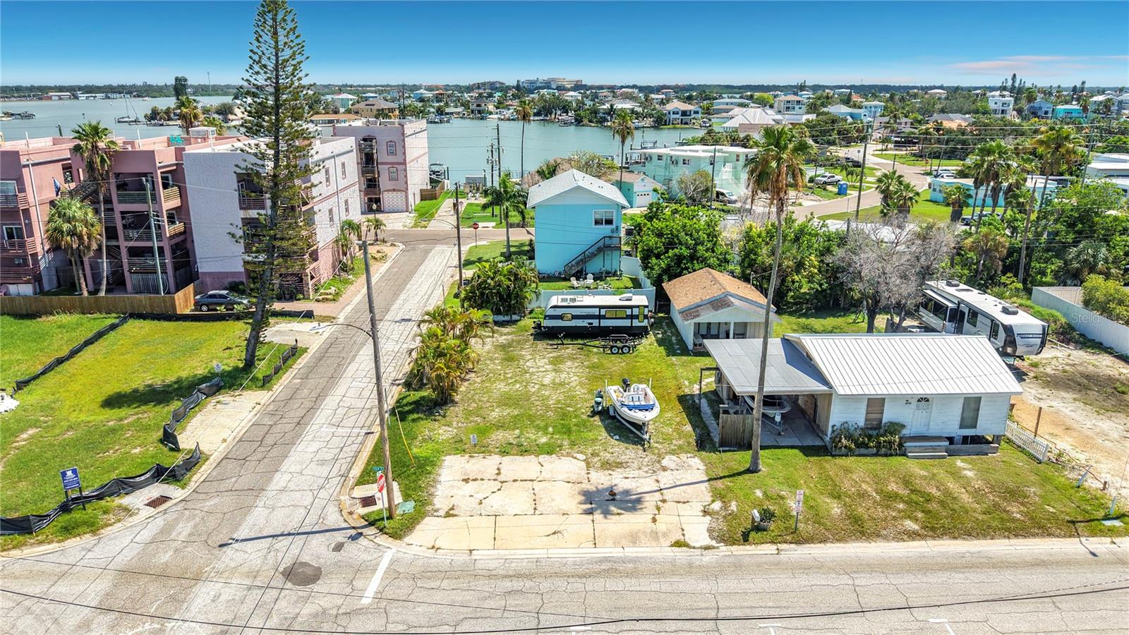 14065 PALM ST — photo 12