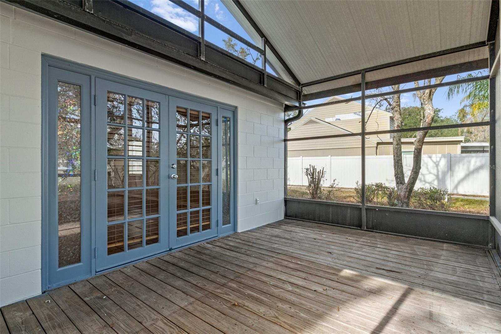 1628 BAKER RD — photo 35