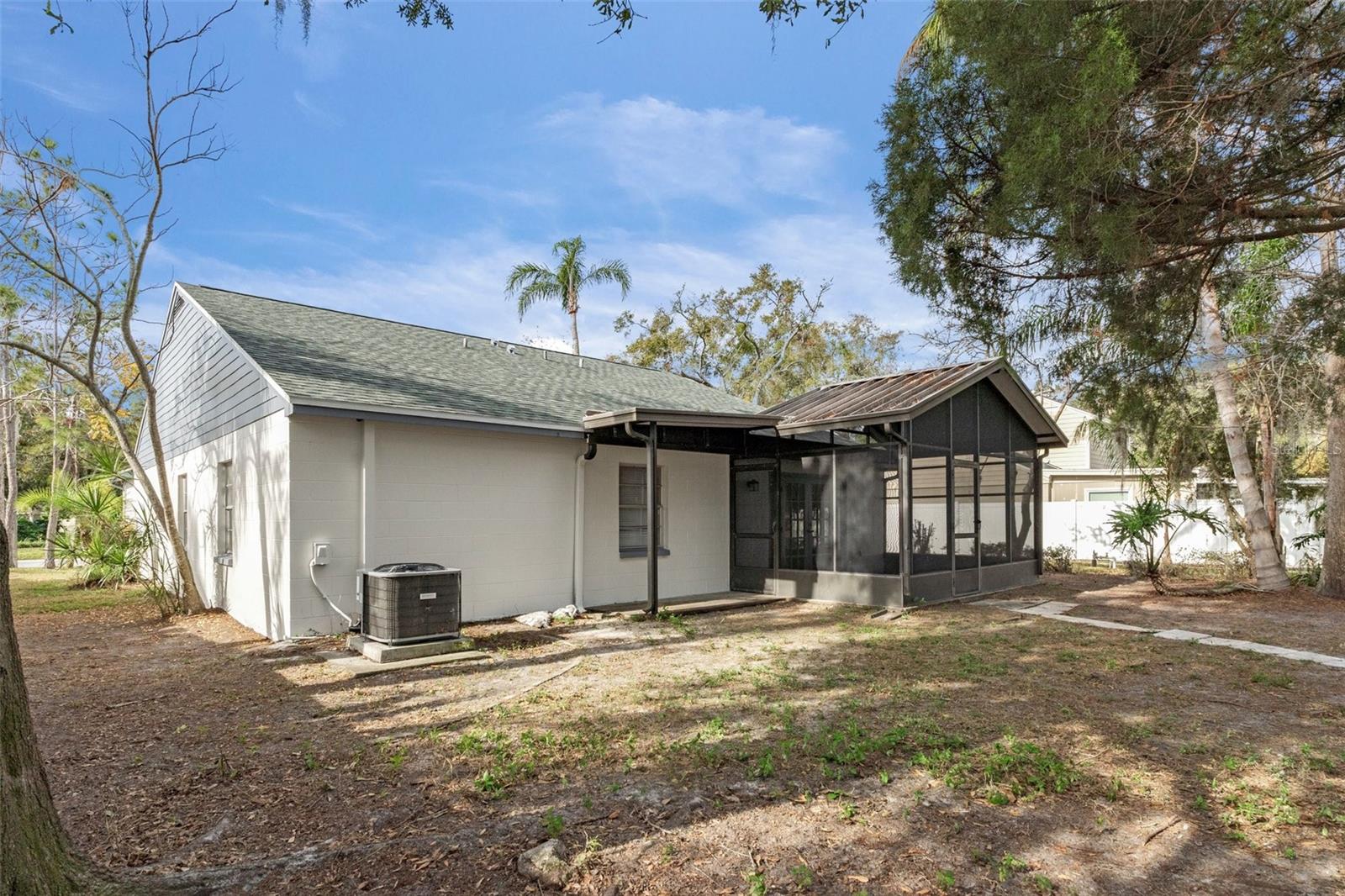 1628 BAKER RD — photo 36