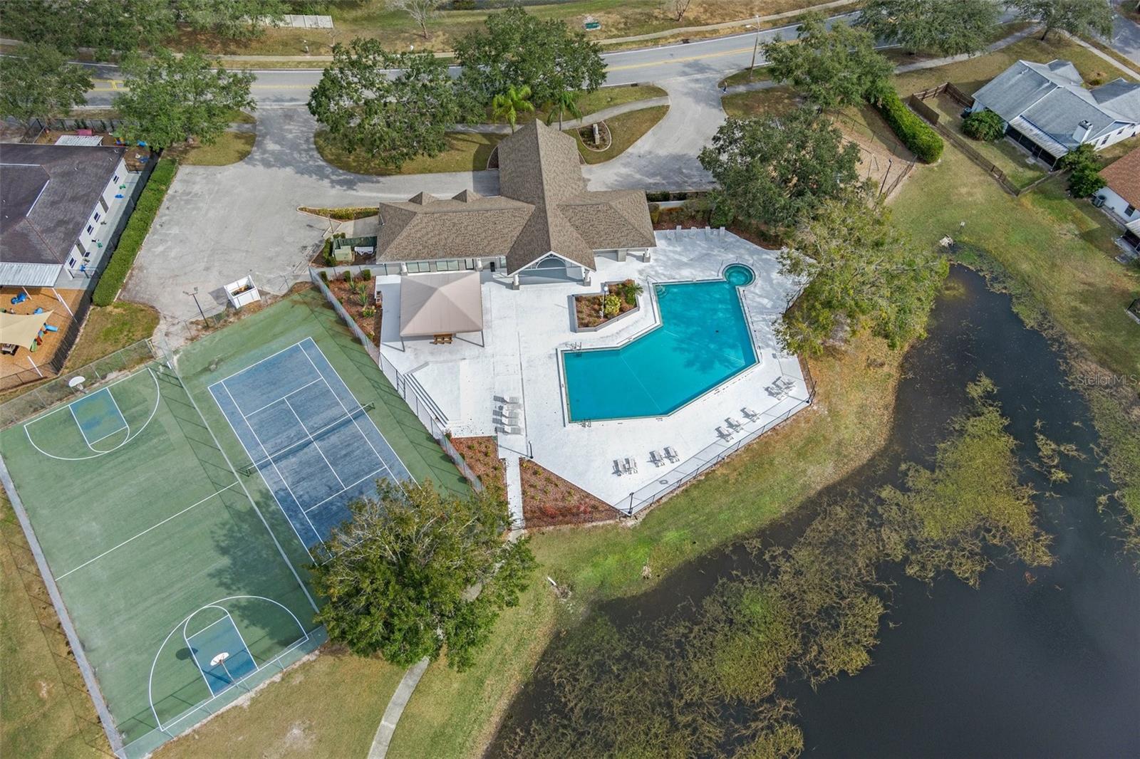 1628 BAKER RD — photo 46