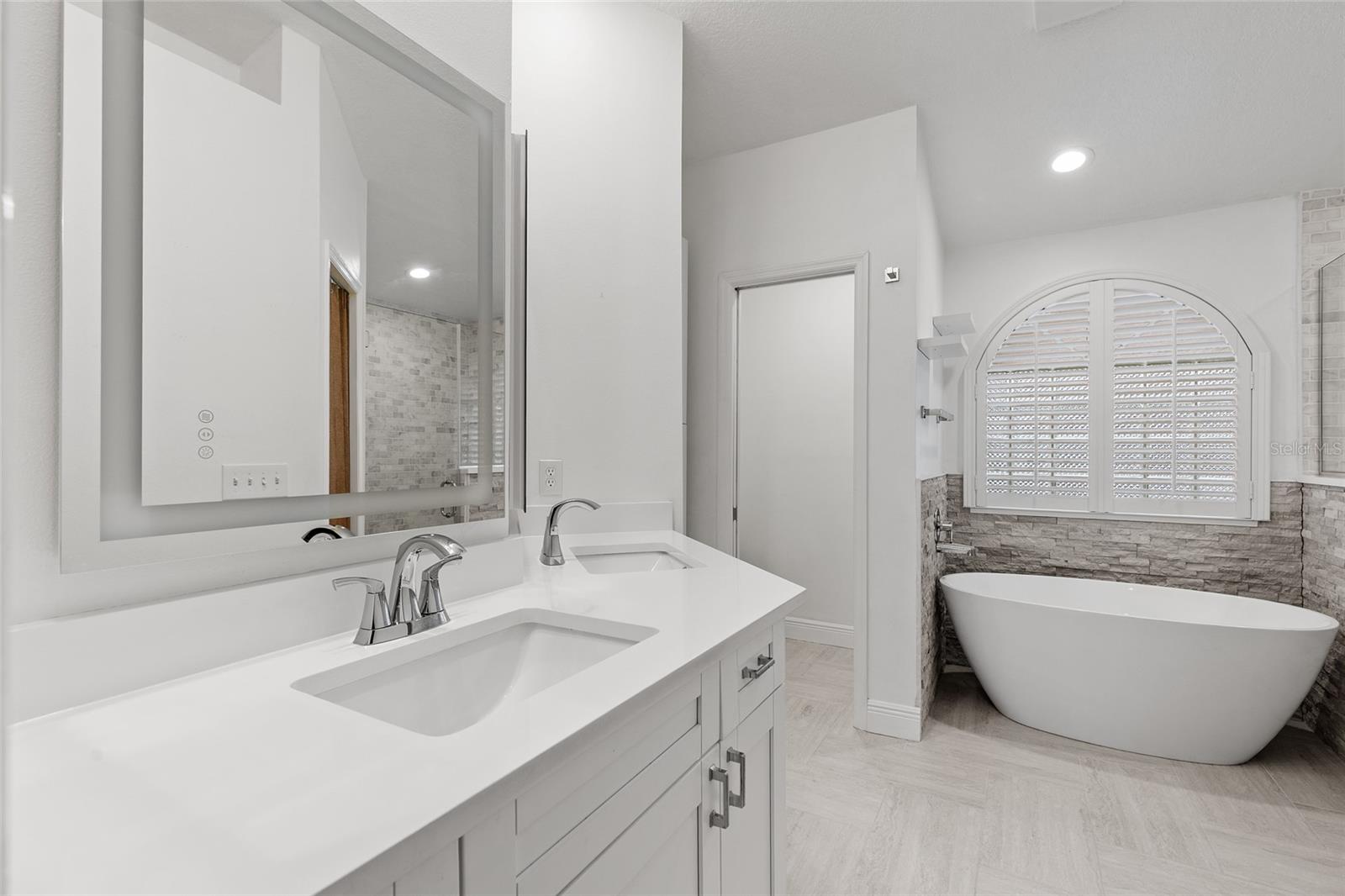 22861 STERLING MANOR LOOP — photo 21