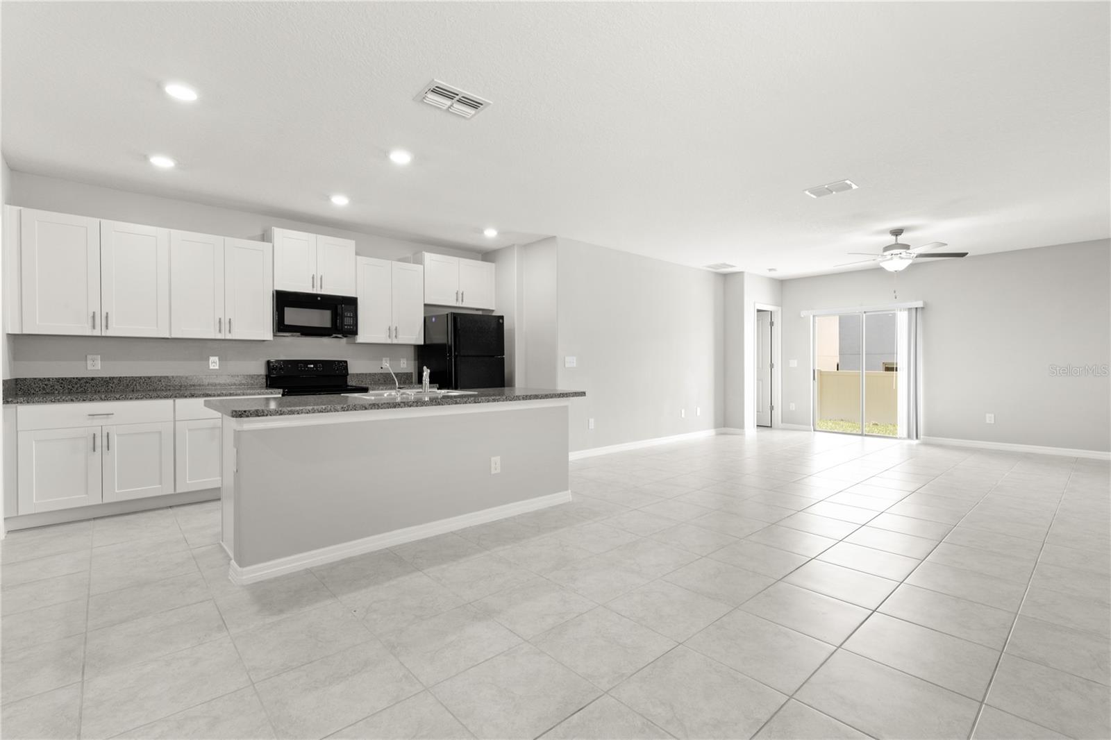 10217 SUMMER KISS AVE — photo 4