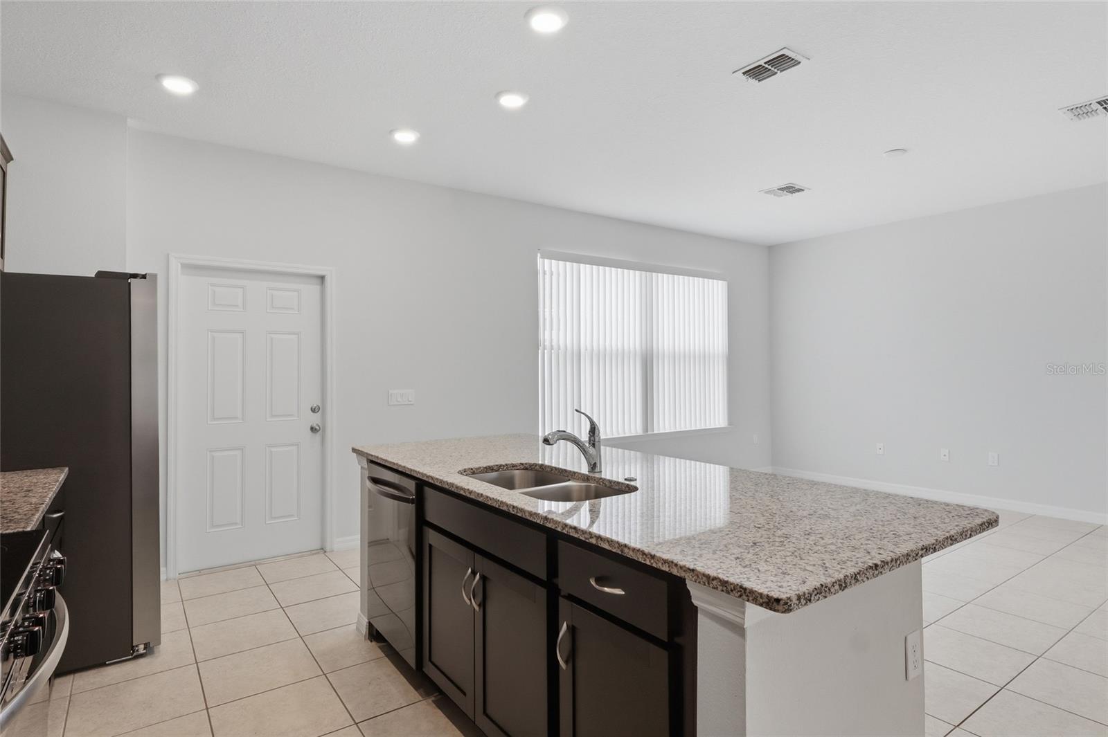 5106 SEA MIST LN — photo 13