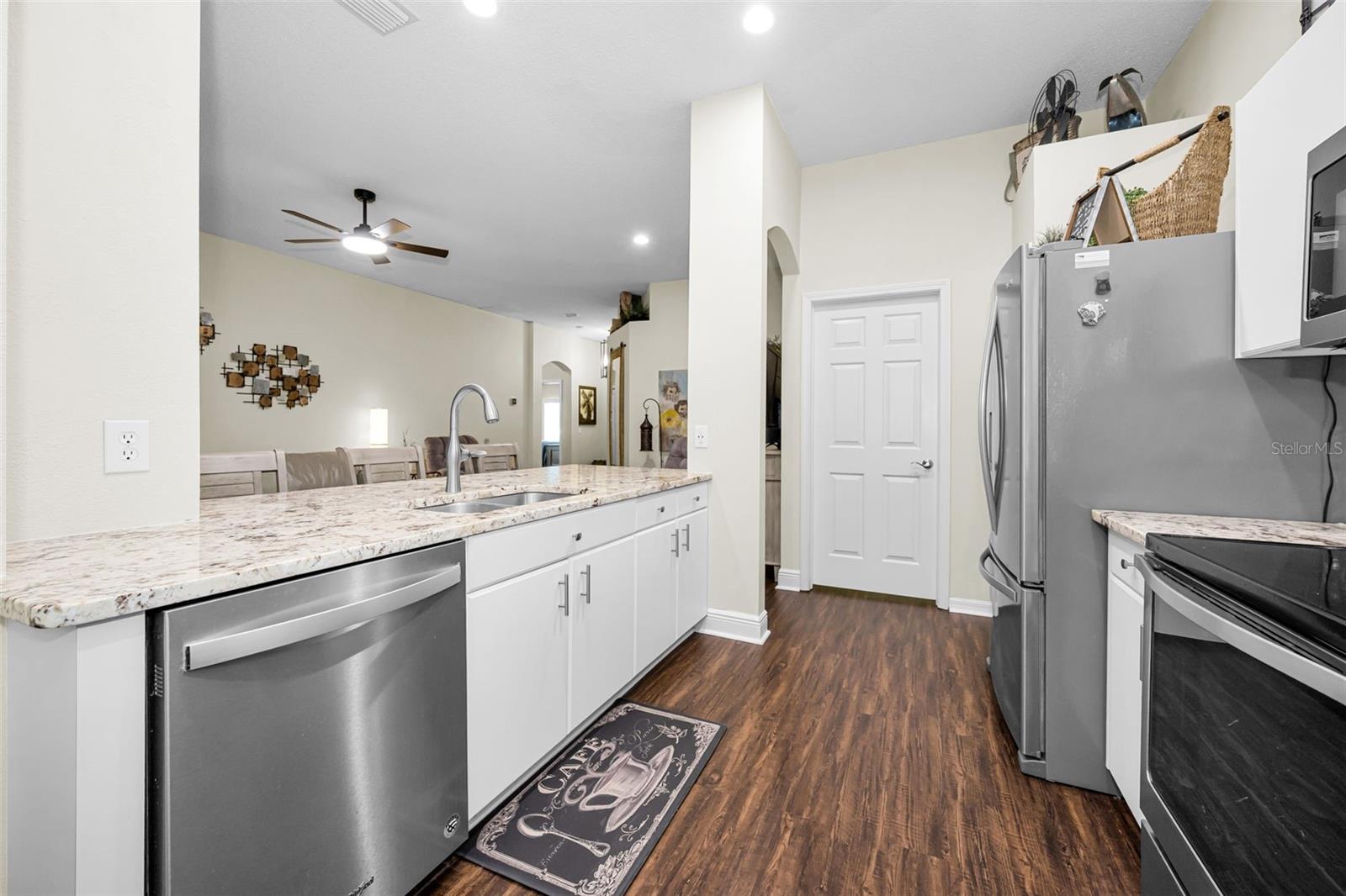 1553 ARLINGTON OAKS CT — photo 17