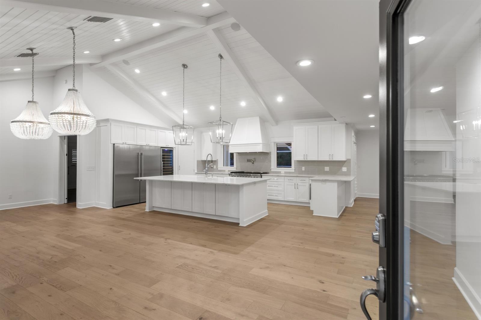4415 W CLEAR AVE — photo 2