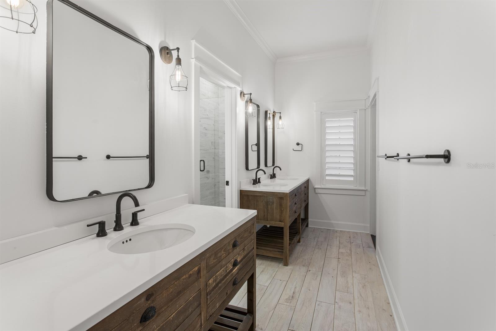 4415 W CLEAR AVE — photo 27